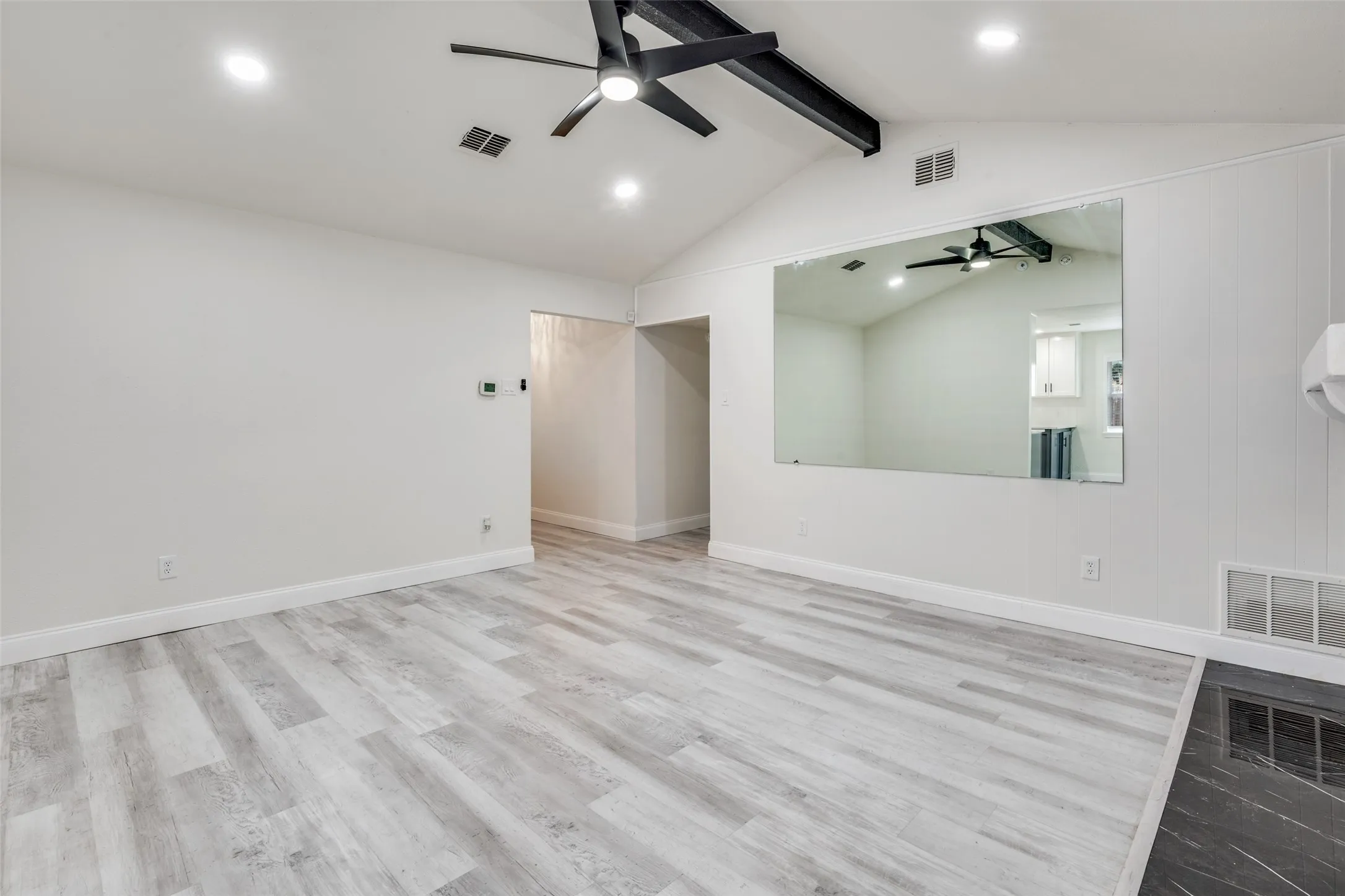 Single Family Residence For Sale in Tarrant County , 708 Glen Rock Place, Arlington, Texas 76014, 4 Bedroom, 2 Bathroom, 2 Garage spaces, 2,178 Sqft, built in 1976, mls#21314791, Real Estate Agent in Arlington, Homes For Sale in Tarrant county, Homes For Sale in Arlington, Realtor in Arlington Texas, Real Estate Brokerage Independent Realty Texas, Luminita Cordes Realtor