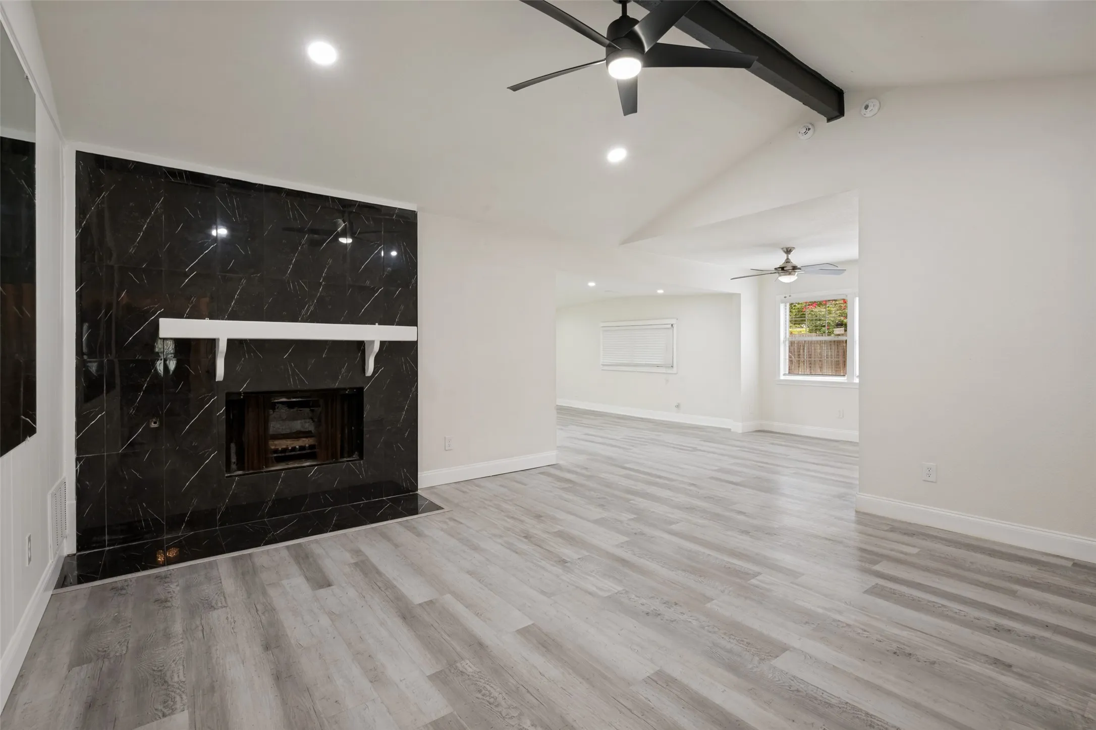Single Family Residence For Sale in Tarrant County , 708 Glen Rock Place, Arlington, Texas 76014, 4 Bedroom, 2 Bathroom, 2 Garage spaces, 2,178 Sqft, built in 1976, mls#21314791, Real Estate Agent in Arlington, Homes For Sale in Tarrant county, Homes For Sale in Arlington, Realtor in Arlington Texas, Real Estate Brokerage Independent Realty Texas, Luminita Cordes Realtor