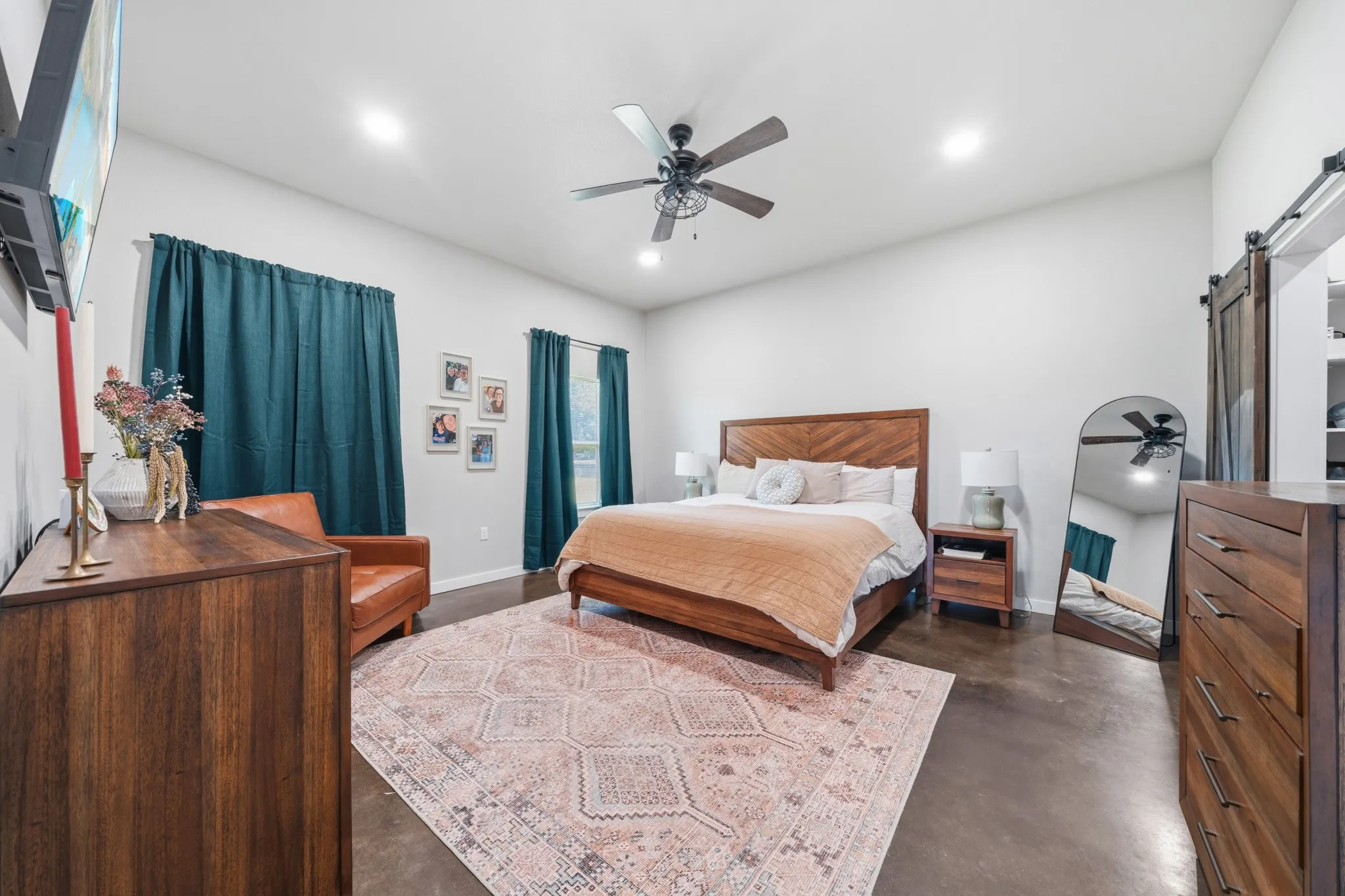 Single Family Residence For Sale in Mc Lennan County , 5839 S 3rd St Road, Waco, Texas 76706, 3 Bedroom, 2 Bathroom, Garage spaces, 1,600 Sqft, built in 2020, mls#21314447, Real Estate Agent in Waco, Homes For Sale in Mc Lennan county, Homes For Sale in Waco, Realtor in Waco Texas, Real Estate Brokerage Independent Realty Texas, Luminita Cordes Realtor