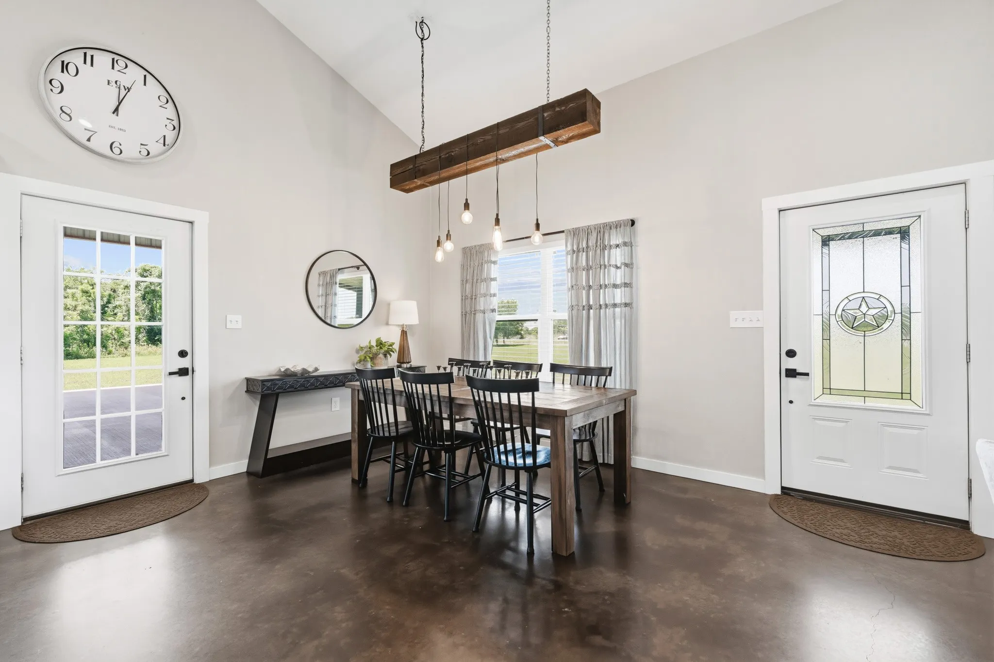 Single Family Residence For Sale in Mc Lennan County , 5839 S 3rd St Road, Waco, Texas 76706, 3 Bedroom, 2 Bathroom, Garage spaces, 1,600 Sqft, built in 2020, mls#21314447, Real Estate Agent in Waco, Homes For Sale in Mc Lennan county, Homes For Sale in Waco, Realtor in Waco Texas, Real Estate Brokerage Independent Realty Texas, Luminita Cordes Realtor