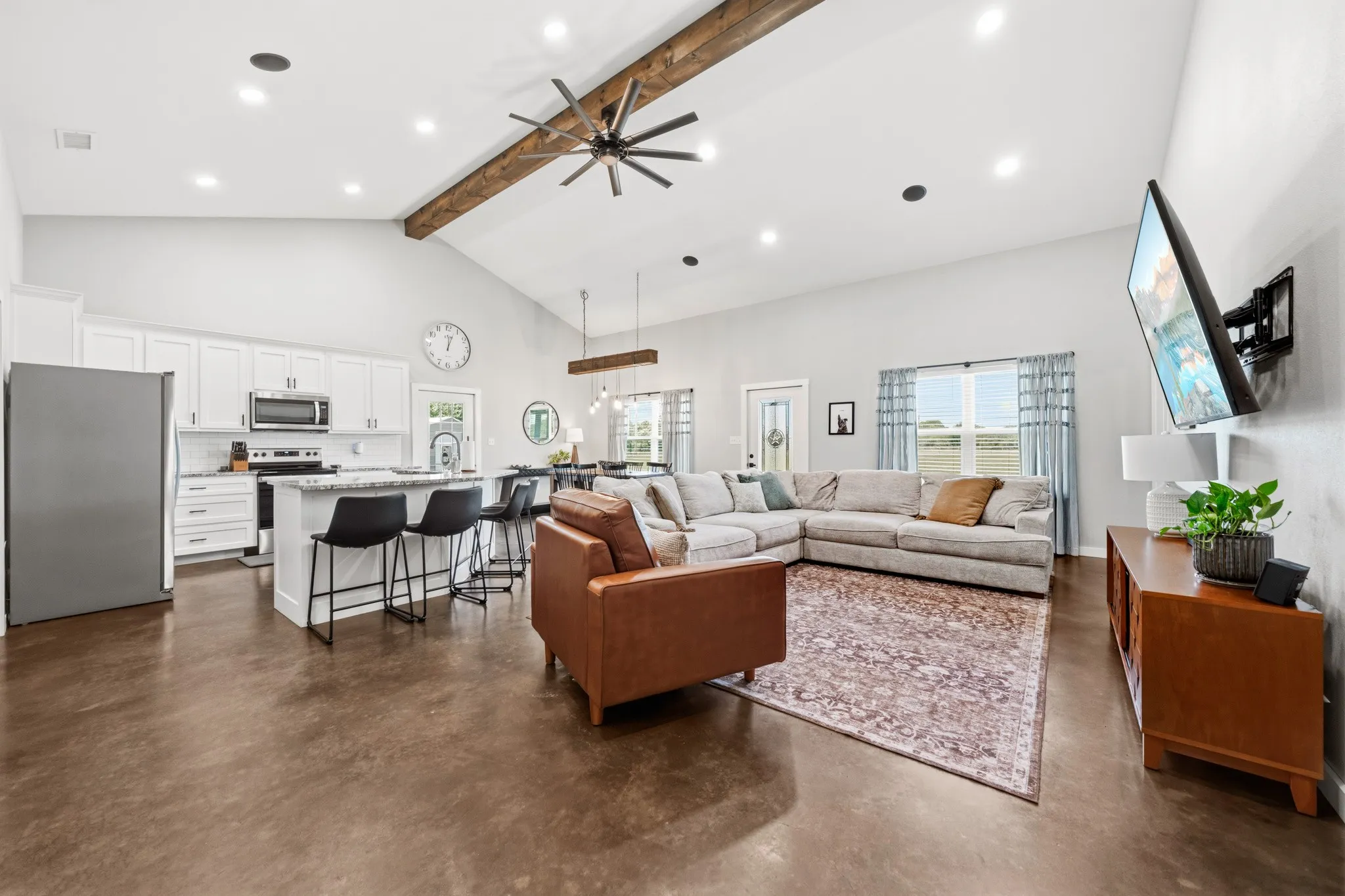 Single Family Residence For Sale in Mc Lennan County , 5839 S 3rd St Road, Waco, Texas 76706, 3 Bedroom, 2 Bathroom, Garage spaces, 1,600 Sqft, built in 2020, mls#21314447, Real Estate Agent in Waco, Homes For Sale in Mc Lennan county, Homes For Sale in Waco, Realtor in Waco Texas, Real Estate Brokerage Independent Realty Texas, Luminita Cordes Realtor