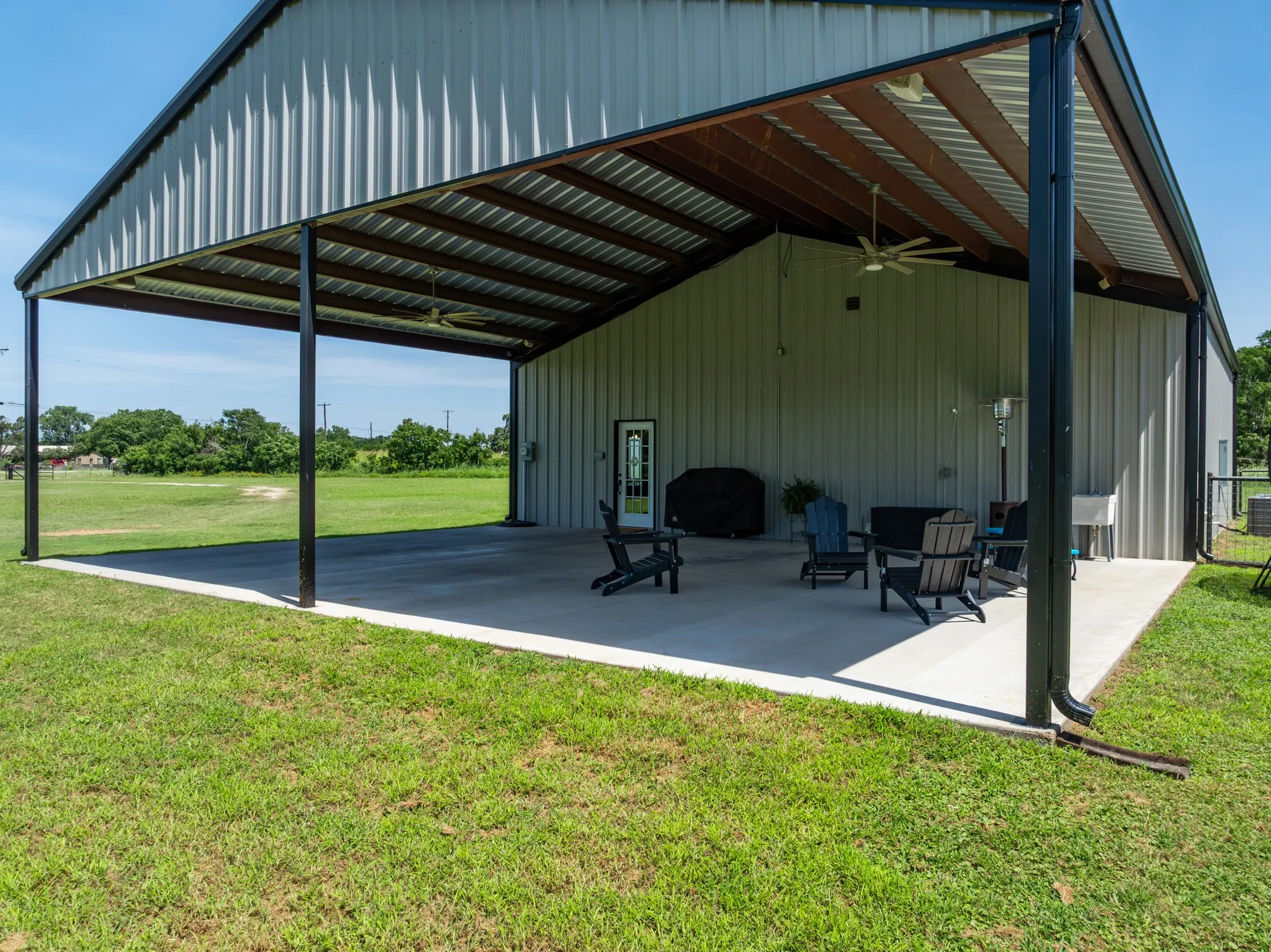 Single Family Residence For Sale in Mc Lennan County , 5839 S 3rd St Road, Waco, Texas 76706, 3 Bedroom, 2 Bathroom, Garage spaces, 1,600 Sqft, built in 2020, mls#21314447, Real Estate Agent in Waco, Homes For Sale in Mc Lennan county, Homes For Sale in Waco, Realtor in Waco Texas, Real Estate Brokerage Independent Realty Texas, Luminita Cordes Realtor