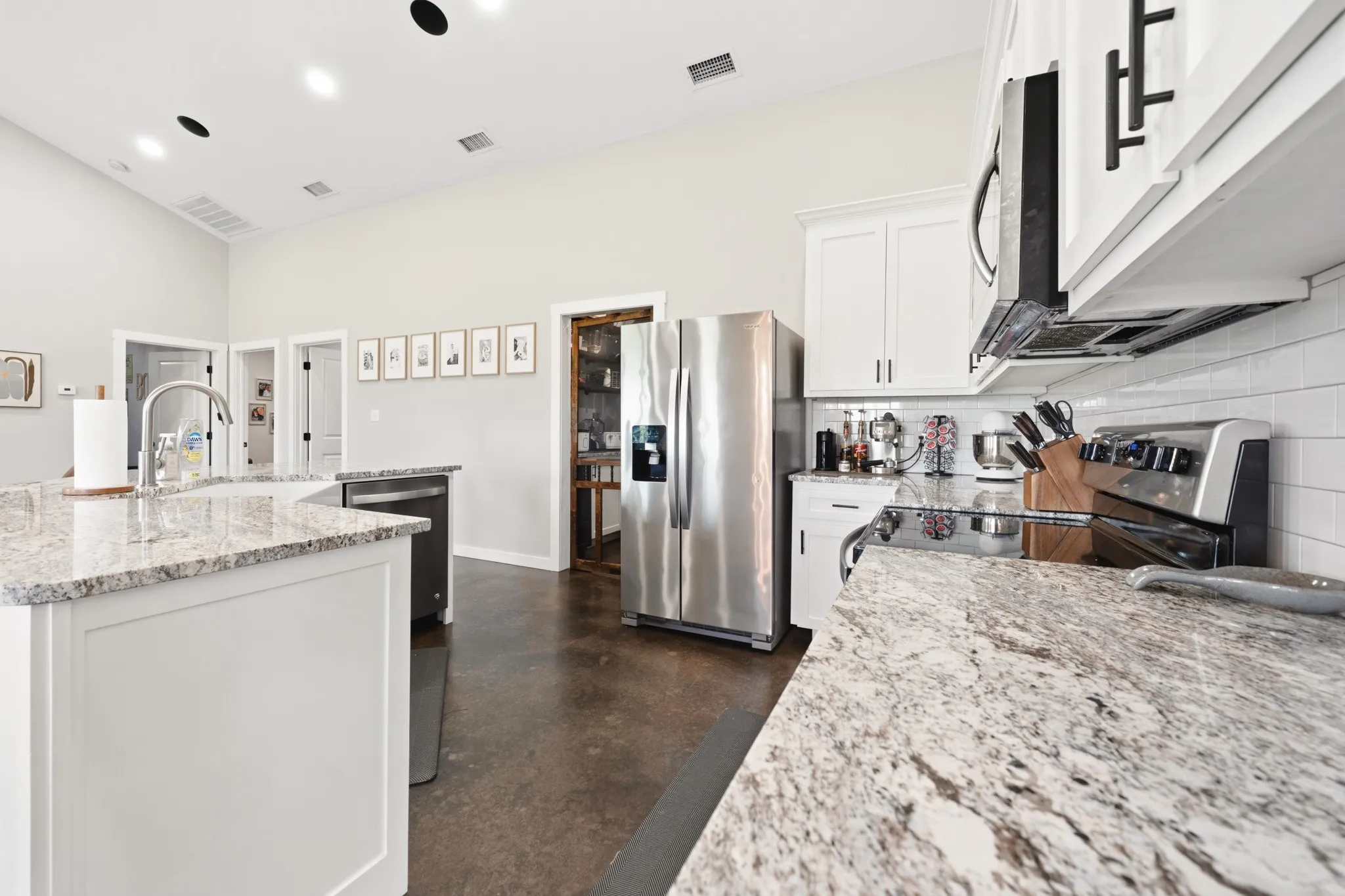 Single Family Residence For Sale in Mc Lennan County , 5839 S 3rd St Road, Waco, Texas 76706, 3 Bedroom, 2 Bathroom, Garage spaces, 1,600 Sqft, built in 2020, mls#21314447, Real Estate Agent in Waco, Homes For Sale in Mc Lennan county, Homes For Sale in Waco, Realtor in Waco Texas, Real Estate Brokerage Independent Realty Texas, Luminita Cordes Realtor