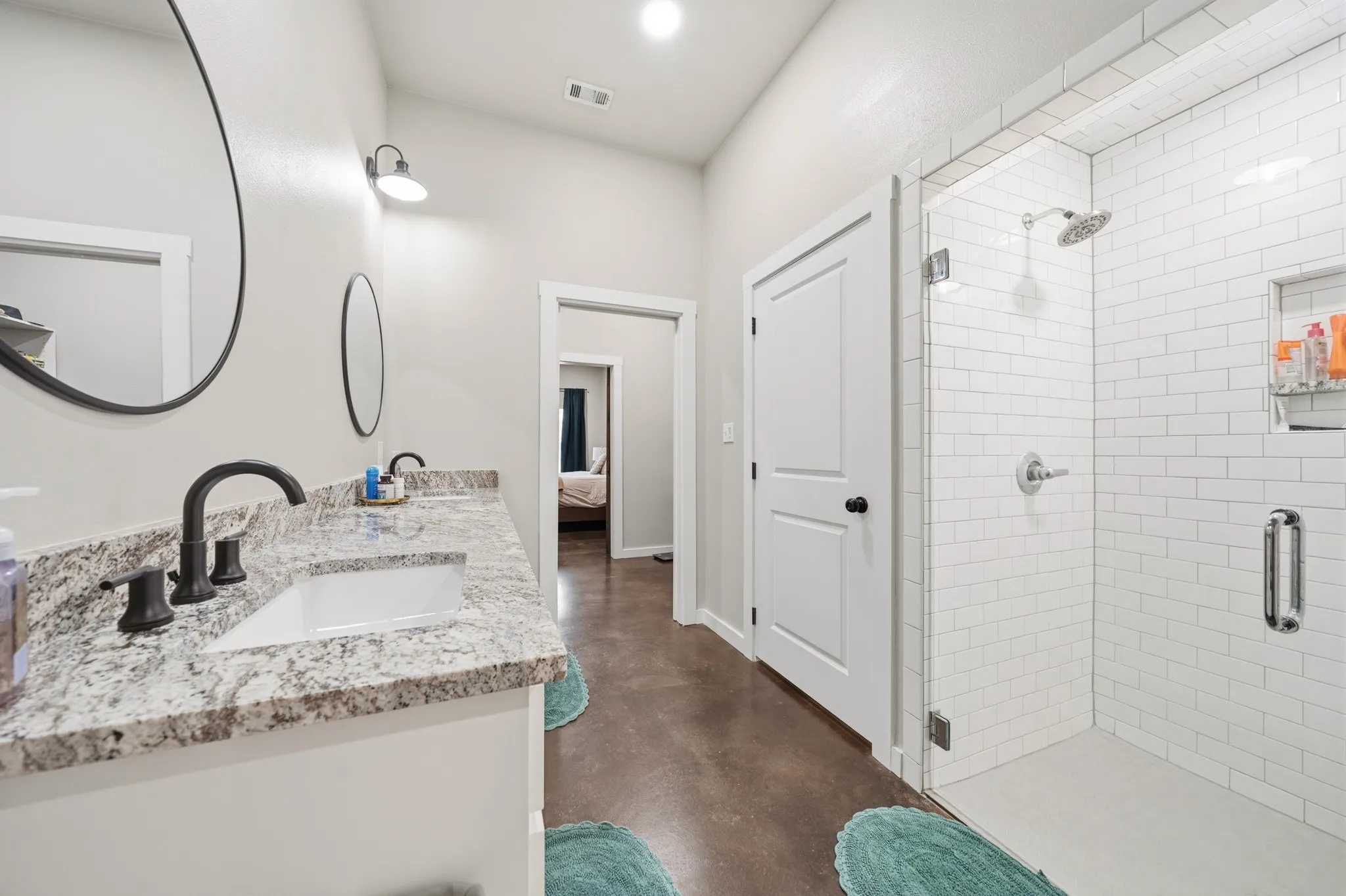Single Family Residence For Sale in Mc Lennan County , 5839 S 3rd St Road, Waco, Texas 76706, 3 Bedroom, 2 Bathroom, Garage spaces, 1,600 Sqft, built in 2020, mls#21314447, Real Estate Agent in Waco, Homes For Sale in Mc Lennan county, Homes For Sale in Waco, Realtor in Waco Texas, Real Estate Brokerage Independent Realty Texas, Luminita Cordes Realtor