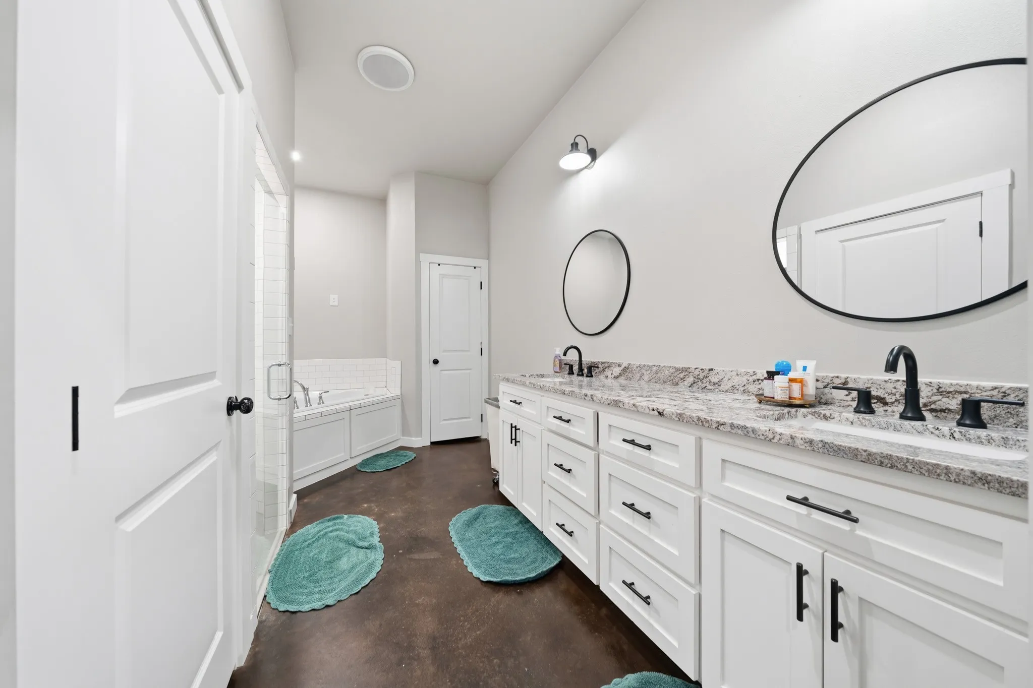 Single Family Residence For Sale in Mc Lennan County , 5839 S 3rd St Road, Waco, Texas 76706, 3 Bedroom, 2 Bathroom, Garage spaces, 1,600 Sqft, built in 2020, mls#21314447, Real Estate Agent in Waco, Homes For Sale in Mc Lennan county, Homes For Sale in Waco, Realtor in Waco Texas, Real Estate Brokerage Independent Realty Texas, Luminita Cordes Realtor