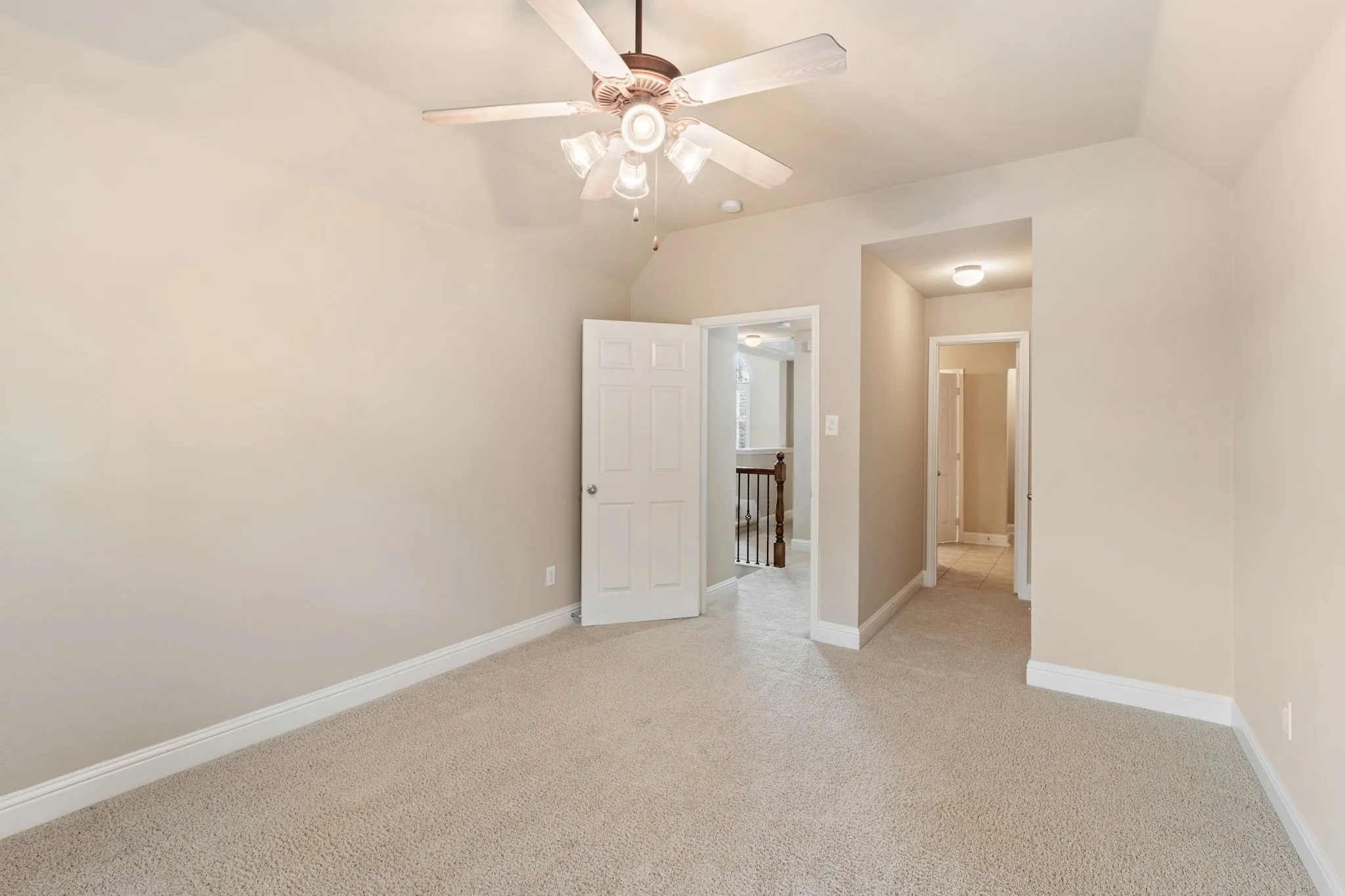 Single Family Residence For Sale in Rockwall County , 1750 Lake Forest Drive, Rockwall, Texas 75087, 5 Bedroom, 4 Bathroom, 2 Garage spaces, 3,769 Sqft, built in 2006, mls#21314765, Real Estate Agent in Rockwall, Homes For Sale in Rockwall county, Homes For Sale in Rockwall, Realtor in Rockwall Texas, Real Estate Brokerage Independent Realty Texas, Luminita Cordes Realtor