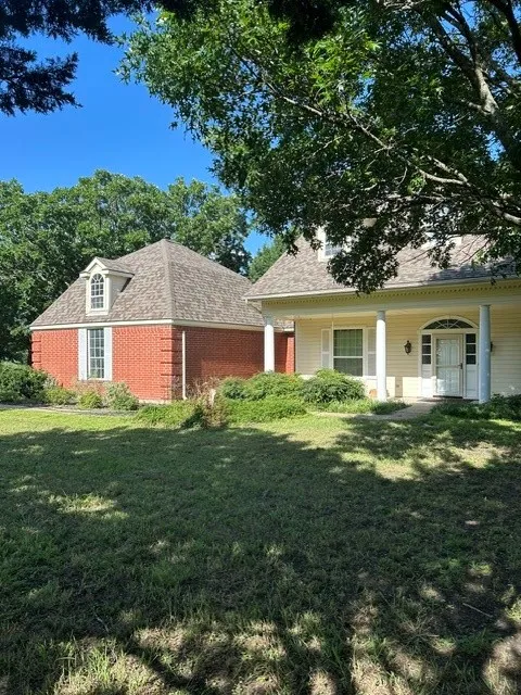 Single Family Residence For Sale in Collin County , 41 Man O War Lane, Fairview, Texas 75069, 4 Bedroom, 3 Bathroom, 2 Garage spaces, 2,667 Sqft, built in 1992, mls#21305874, Real Estate Agent in Fairview, Homes For Sale in Collin county, Homes For Sale in Fairview, Realtor in Fairview Texas, Real Estate Brokerage Independent Realty Texas, Luminita Cordes Realtor