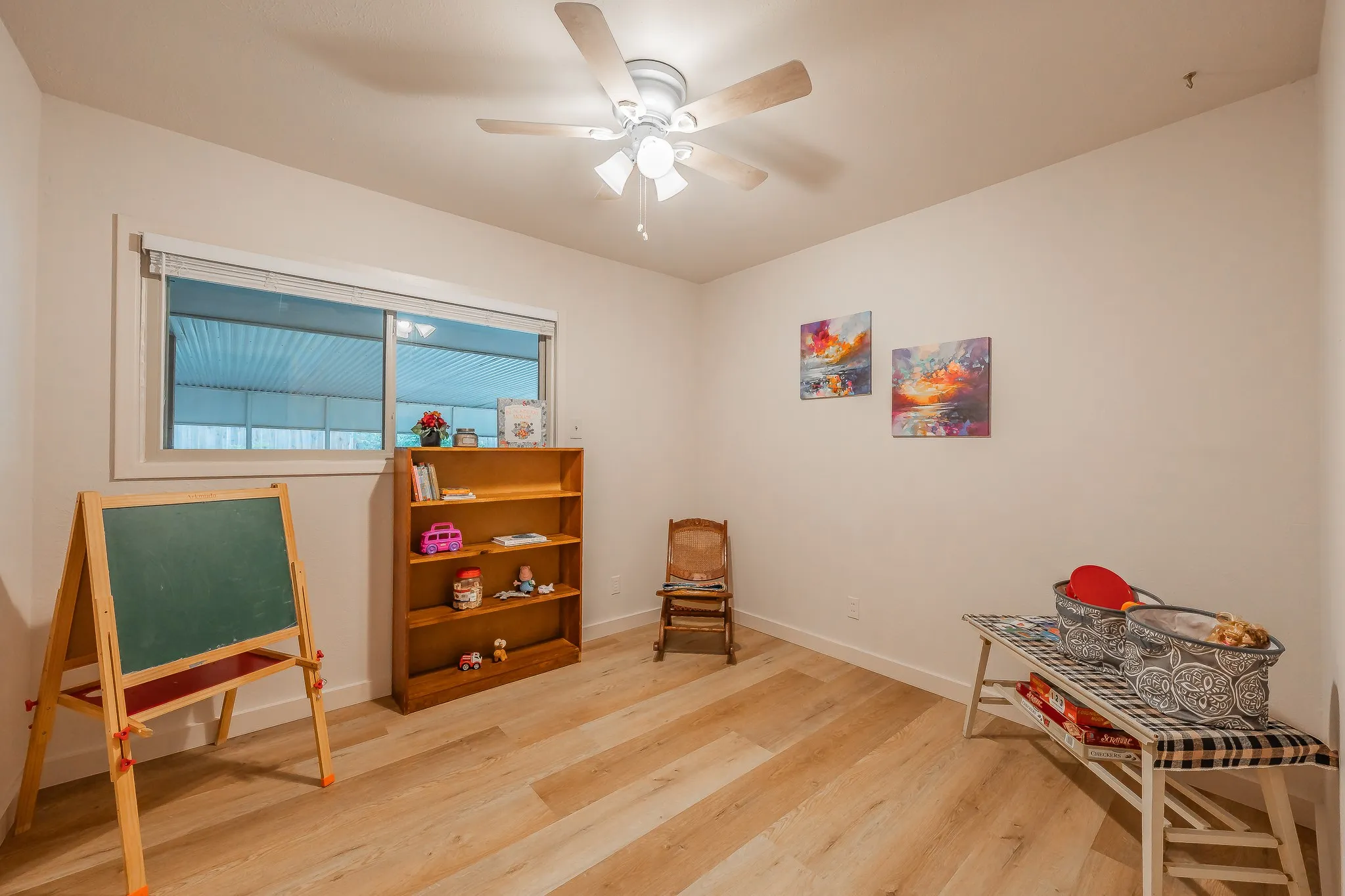 Single Family Residence For Sale in Tarrant County , 506 E Huitt Lane, Euless, Texas 76040, 3 Bedroom, 2 Bathroom, 2 Garage spaces, 1,643 Sqft, built in 1959, mls#21314818, Real Estate Agent in Euless, Homes For Sale in Tarrant county, Homes For Sale in Euless, Realtor in Euless Texas, Real Estate Brokerage Independent Realty Texas, Luminita Cordes Realtor