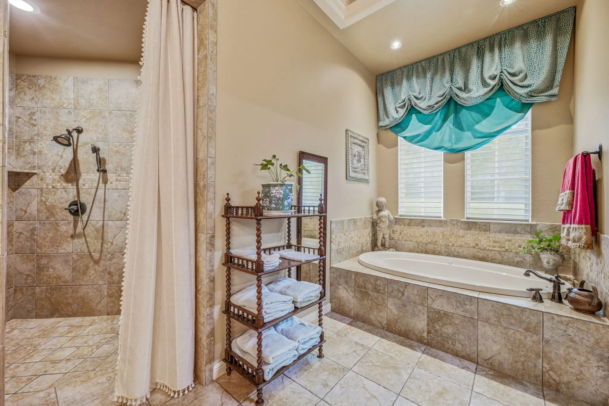 Single Family Residence For Sale in Parker County , 101 Western Breeze Drive, Fort Worth, Texas 76126, 4 Bedroom, 5 Bathroom, 3 Garage spaces, 4,330 Sqft, built in 2008, mls#21314706, Real Estate Agent in Fort Worth, Homes For Sale in Parker county, Homes For Sale in Fort Worth, Realtor in Fort Worth Texas, Real Estate Brokerage Independent Realty Texas, Luminita Cordes Realtor