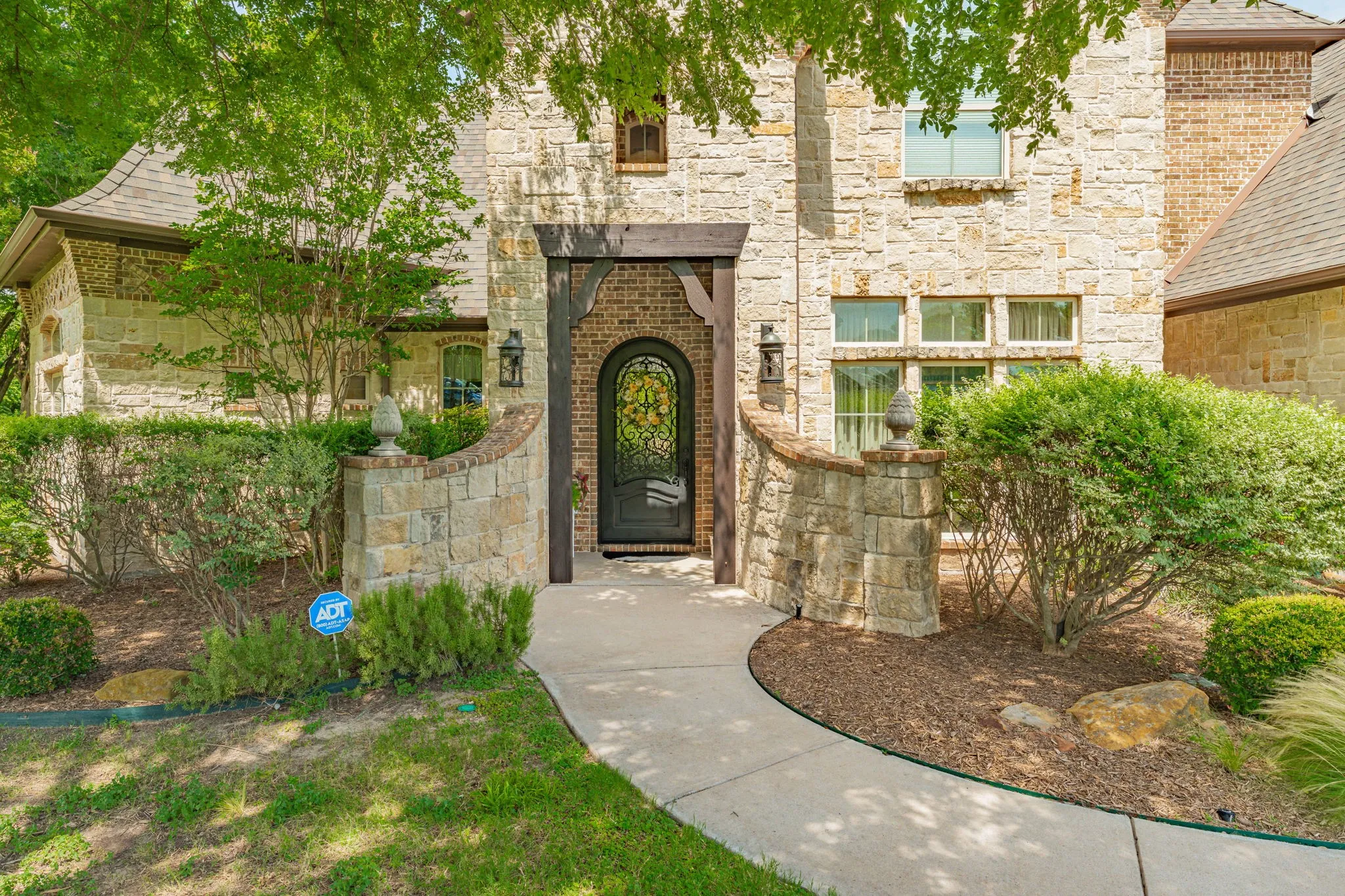 Single Family Residence For Sale in Parker County , 101 Western Breeze Drive, Fort Worth, Texas 76126, 4 Bedroom, 5 Bathroom, 3 Garage spaces, 4,330 Sqft, built in 2008, mls#21314706, Real Estate Agent in Fort Worth, Homes For Sale in Parker county, Homes For Sale in Fort Worth, Realtor in Fort Worth Texas, Real Estate Brokerage Independent Realty Texas, Luminita Cordes Realtor