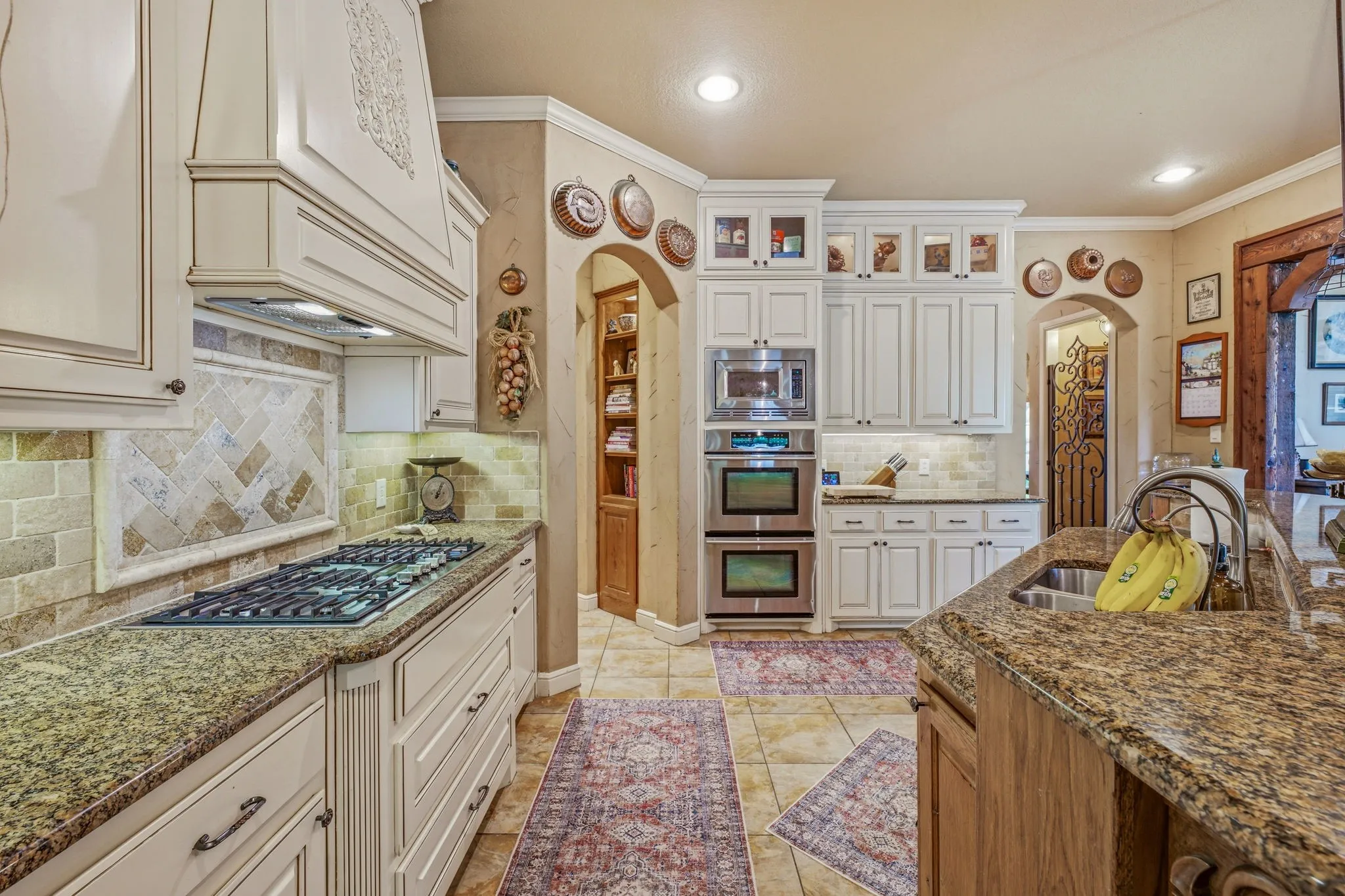 Single Family Residence For Sale in Parker County , 101 Western Breeze Drive, Fort Worth, Texas 76126, 4 Bedroom, 5 Bathroom, 3 Garage spaces, 4,330 Sqft, built in 2008, mls#21314706, Real Estate Agent in Fort Worth, Homes For Sale in Parker county, Homes For Sale in Fort Worth, Realtor in Fort Worth Texas, Real Estate Brokerage Independent Realty Texas, Luminita Cordes Realtor