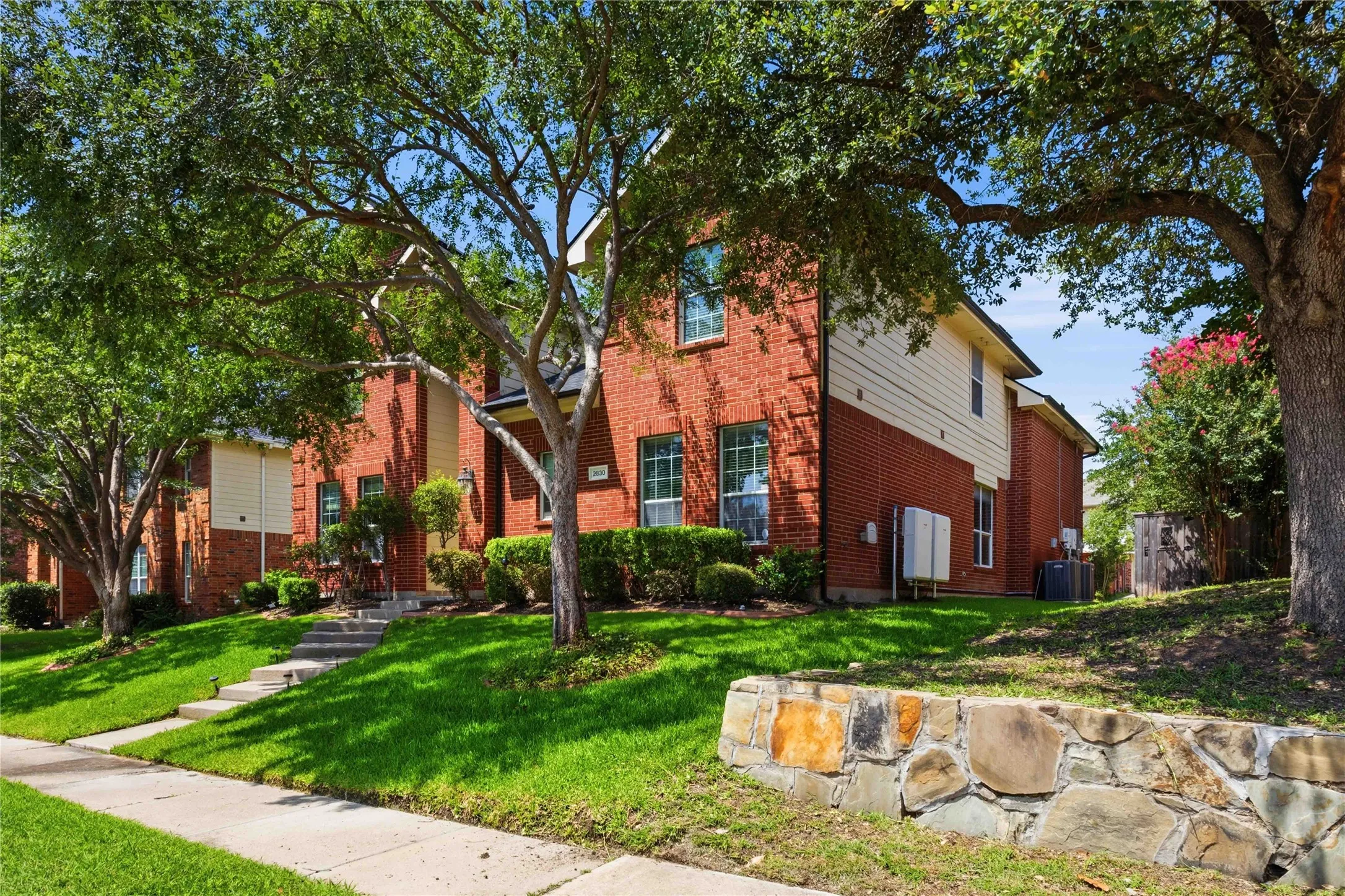 Single Family Residence For Sale in Rockwall County , 2830 Misty Ridge Lane, Rockwall, Texas 75032, 4 Bedroom, 3 Bathroom, 2 Garage spaces, 2,952 Sqft, built in 2002, mls#21314797, Real Estate Agent in Rockwall, Homes For Sale in Rockwall county, Homes For Sale in Rockwall, Realtor in Rockwall Texas, Real Estate Brokerage Independent Realty Texas, Luminita Cordes Realtor