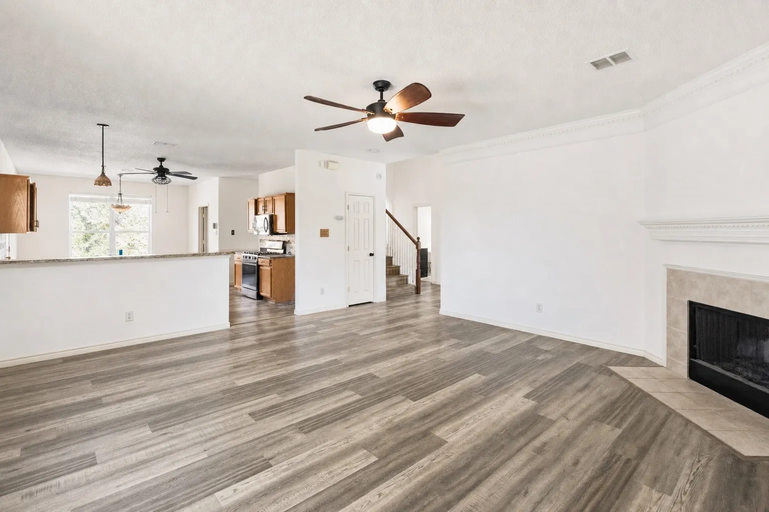 Single Family Residence For Sale in Rockwall County , 2830 Misty Ridge Lane, Rockwall, Texas 75032, 4 Bedroom, 3 Bathroom, 2 Garage spaces, 2,952 Sqft, built in 2002, mls#21314797, Real Estate Agent in Rockwall, Homes For Sale in Rockwall county, Homes For Sale in Rockwall, Realtor in Rockwall Texas, Real Estate Brokerage Independent Realty Texas, Luminita Cordes Realtor