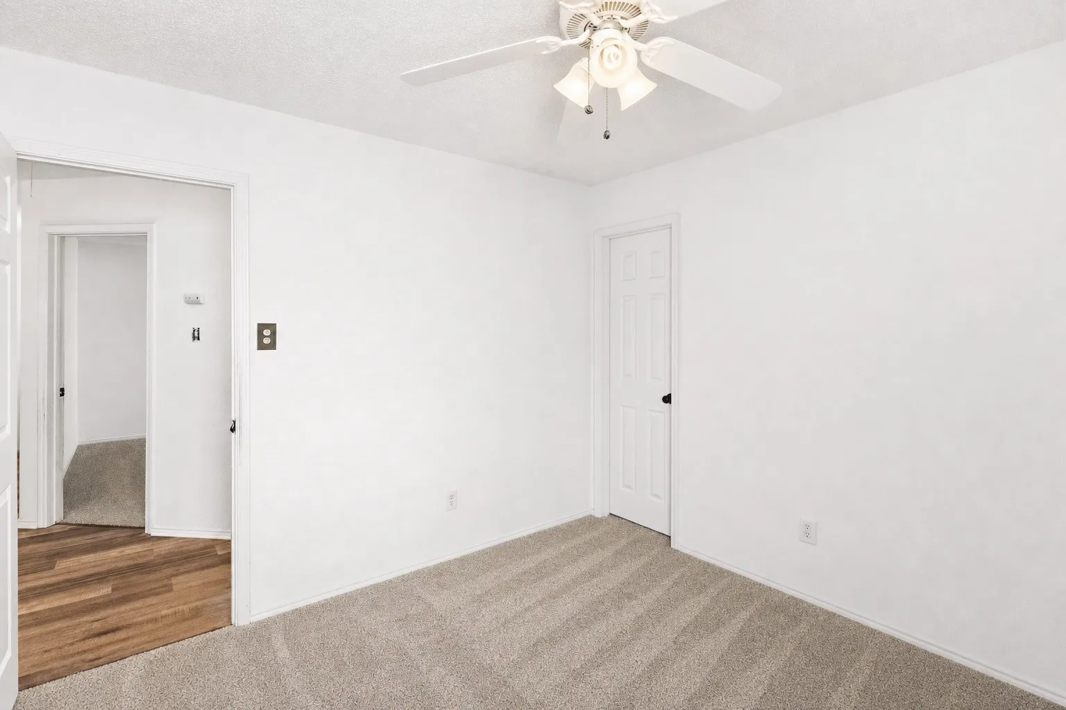 Single Family Residence For Sale in Rockwall County , 2830 Misty Ridge Lane, Rockwall, Texas 75032, 4 Bedroom, 3 Bathroom, 2 Garage spaces, 2,952 Sqft, built in 2002, mls#21314797, Real Estate Agent in Rockwall, Homes For Sale in Rockwall county, Homes For Sale in Rockwall, Realtor in Rockwall Texas, Real Estate Brokerage Independent Realty Texas, Luminita Cordes Realtor