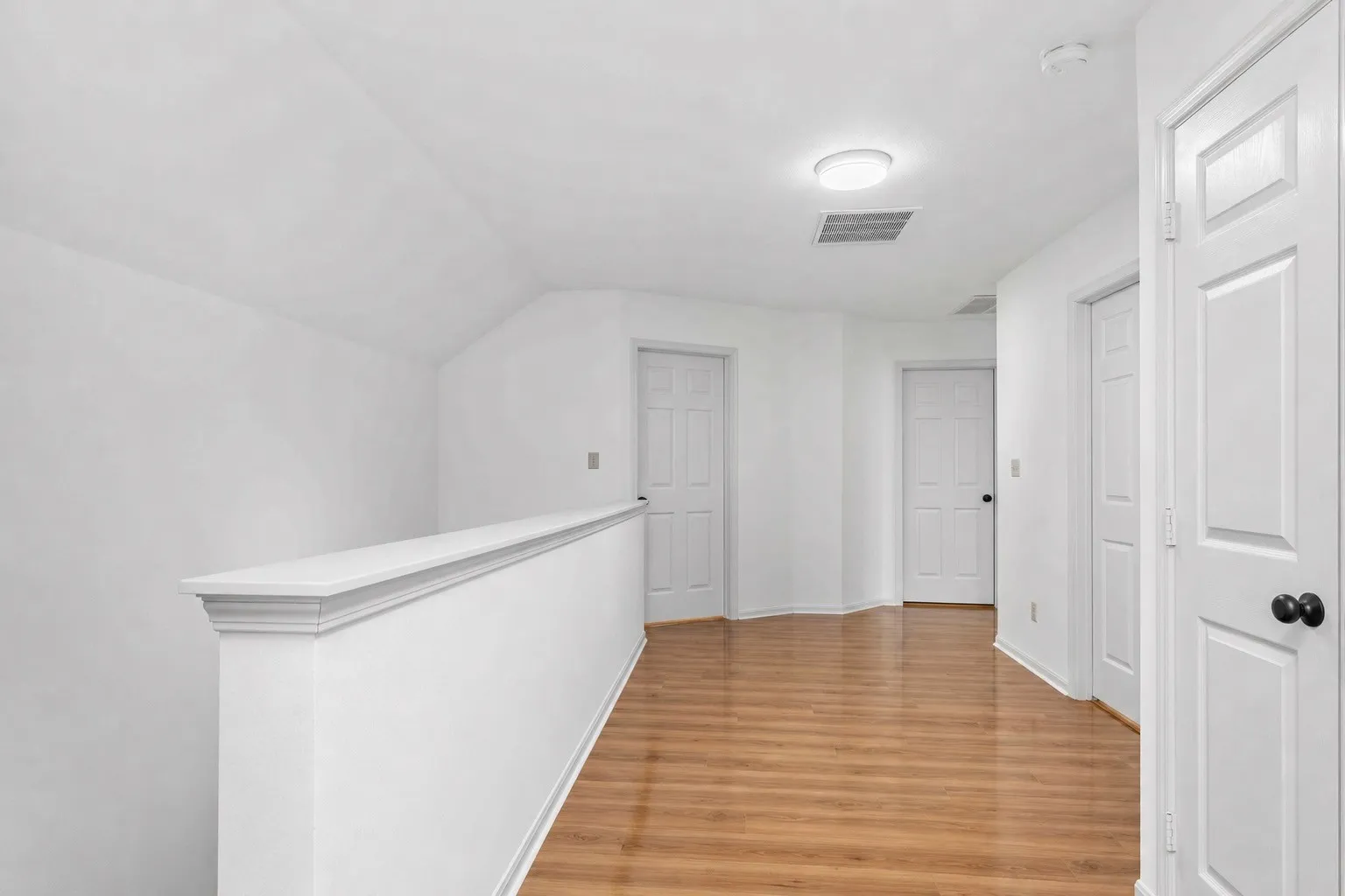 Single Family Residence For Sale in Rockwall County , 2830 Misty Ridge Lane, Rockwall, Texas 75032, 4 Bedroom, 3 Bathroom, 2 Garage spaces, 2,952 Sqft, built in 2002, mls#21314797, Real Estate Agent in Rockwall, Homes For Sale in Rockwall county, Homes For Sale in Rockwall, Realtor in Rockwall Texas, Real Estate Brokerage Independent Realty Texas, Luminita Cordes Realtor
