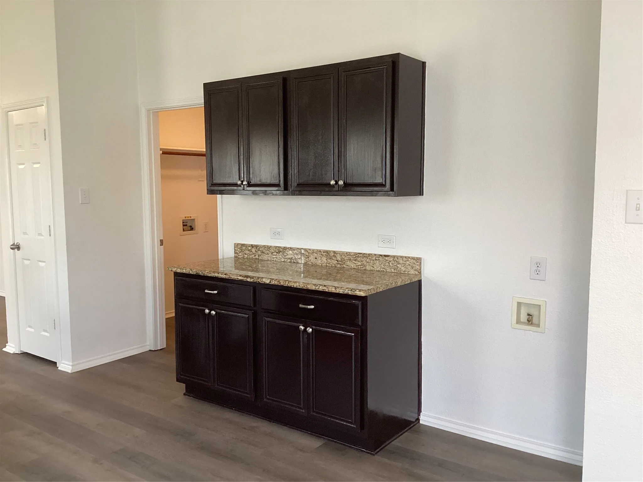 Single Family Residence For Rent in Tarrant County , 11900 Porcupine Drive, Fort Worth, Texas 76244, 4 Bedroom, 2 Bathroom, 2 Garage spaces, 1,560 Sqft, built in 2006, mls#21314308, Real Estate Agent in Fort Worth, Homes For Rent in Tarrant county, Homes For Rent in Fort Worth, Realtor in Fort Worth Texas, Real Estate Brokerage Independent Realty Texas, Luminita Cordes Realtor