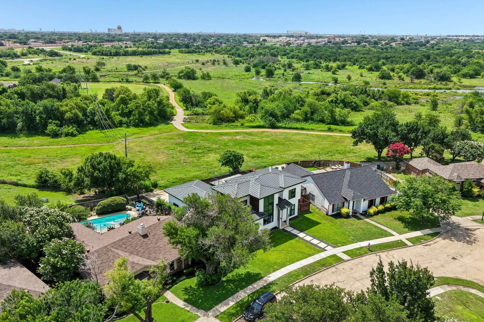Single Family Residence For Sale in Denton County , 8 O Hare Circle, The Colony, Texas 75056, 4 Bedroom, 4 Bathroom, 2 Garage spaces, 2,732 Sqft, built in 2025, mls#21314825, Real Estate Agent in The Colony, Homes For Sale in Denton county, Homes For Sale in The Colony, Realtor in The Colony Texas, Real Estate Brokerage Independent Realty Texas, Luminita Cordes Realtor