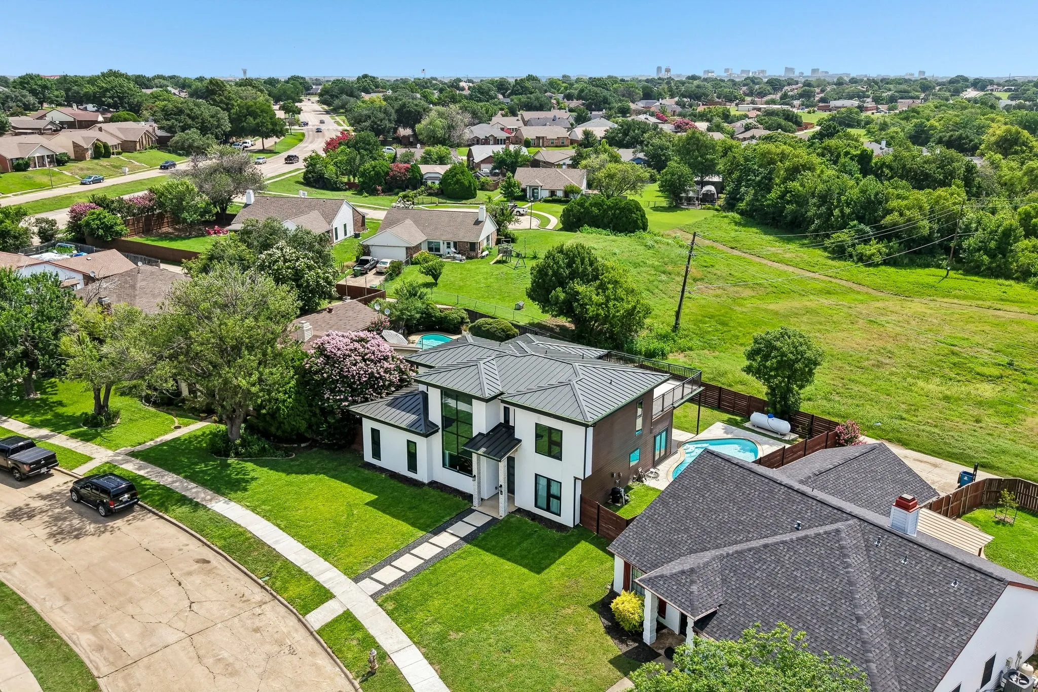 Single Family Residence For Sale in Denton County , 8 O Hare Circle, The Colony, Texas 75056, 4 Bedroom, 4 Bathroom, 2 Garage spaces, 2,732 Sqft, built in 2025, mls#21314825, Real Estate Agent in The Colony, Homes For Sale in Denton county, Homes For Sale in The Colony, Realtor in The Colony Texas, Real Estate Brokerage Independent Realty Texas, Luminita Cordes Realtor