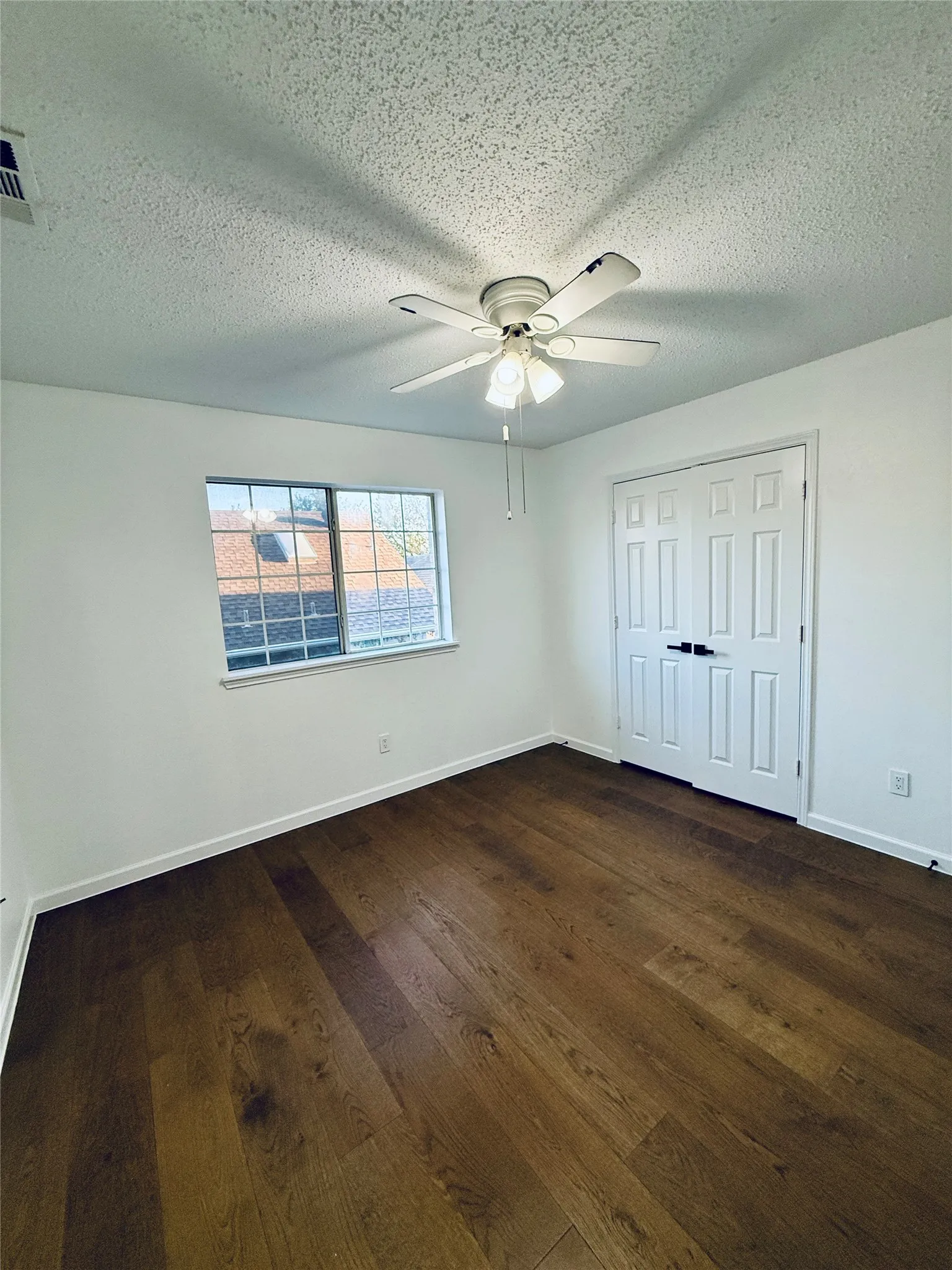 Single Family Residence For Sale in Collin County , 1541 Collin Drive, Allen, Texas 75002, 3 Bedroom, 3 Bathroom, 1 Garage spaces, 1,342 Sqft, built in 1992, mls#21314837, Real Estate Agent in Allen, Homes For Sale in Collin county, Homes For Sale in Allen, Realtor in Allen Texas, Real Estate Brokerage Independent Realty Texas, Luminita Cordes Realtor