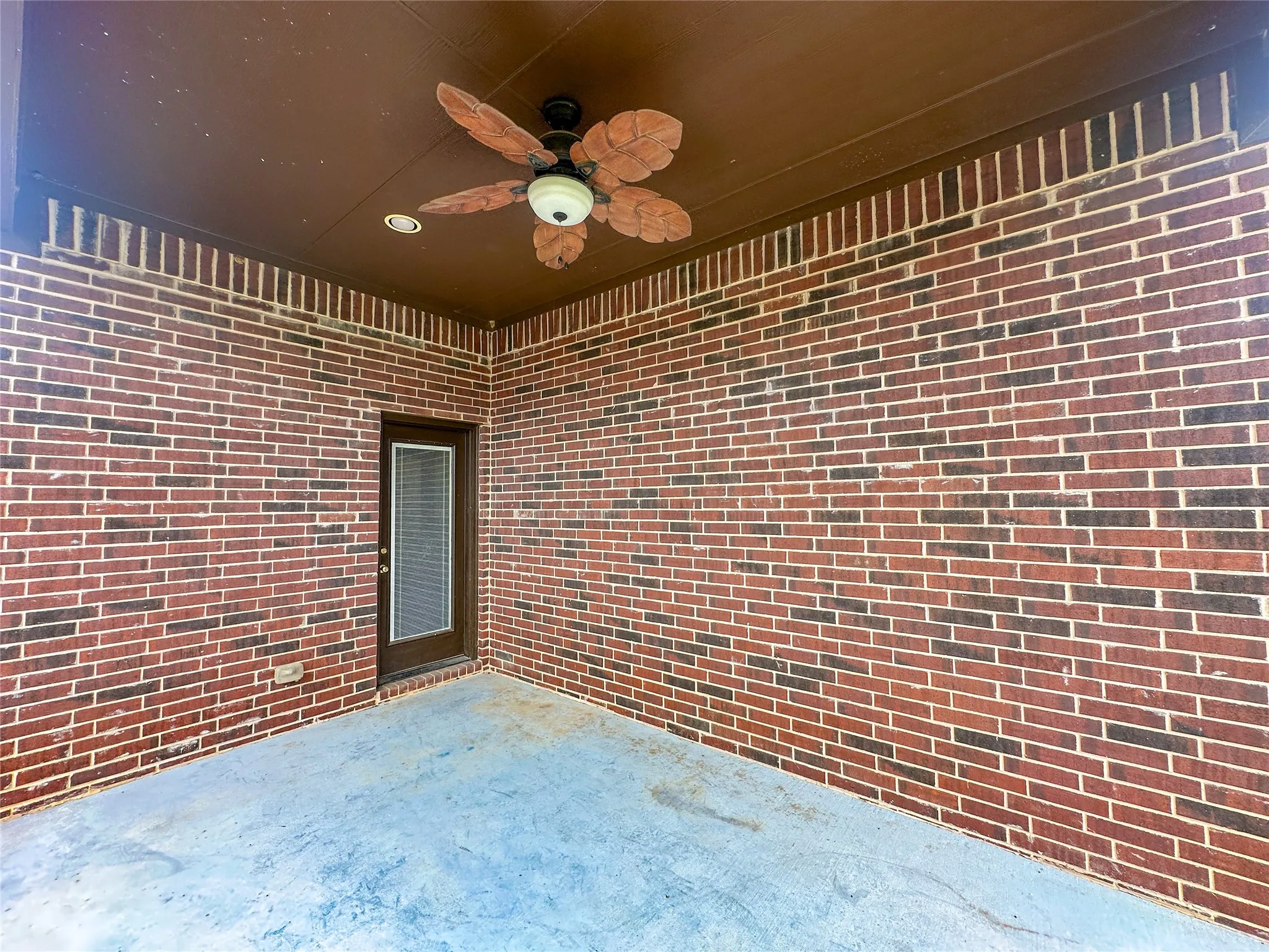 Single Family Residence For Sale in Ellis County , 422 Calvert Drive, Midlothian, Texas 76065, 4 Bedroom, 2 Bathroom, 2 Garage spaces, 2,205 Sqft, built in 2015, mls#21314821, Real Estate Agent in Midlothian, Homes For Sale in Ellis county, Homes For Sale in Midlothian, Realtor in Midlothian Texas, Real Estate Brokerage Independent Realty Texas, Luminita Cordes Realtor