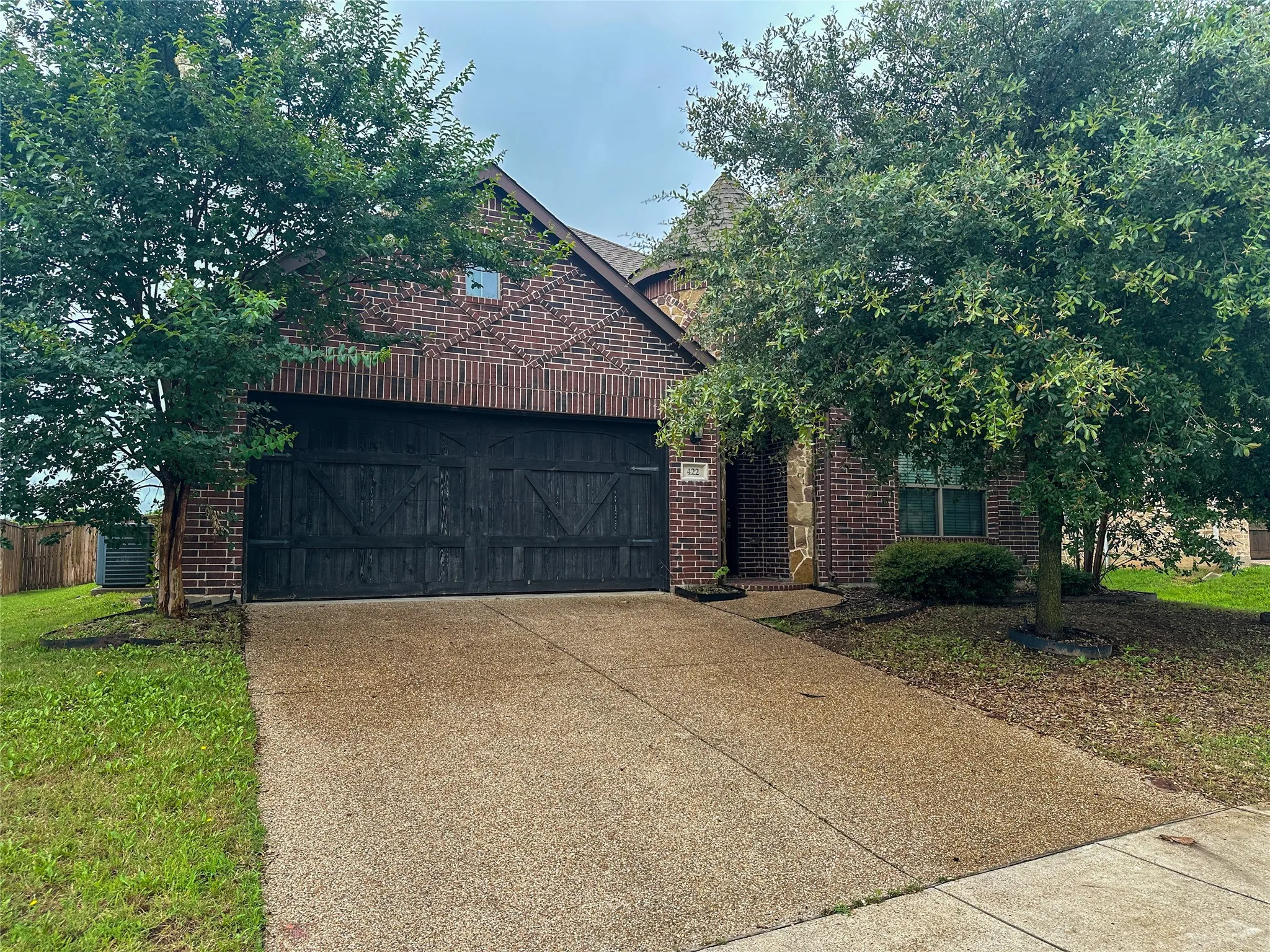 Single Family Residence For Sale in Ellis County , 422 Calvert Drive, Midlothian, Texas 76065, 4 Bedroom, 2 Bathroom, 2 Garage spaces, 2,205 Sqft, built in 2015, mls#21314821, Real Estate Agent in Midlothian, Homes For Sale in Ellis county, Homes For Sale in Midlothian, Realtor in Midlothian Texas, Real Estate Brokerage Independent Realty Texas, Luminita Cordes Realtor