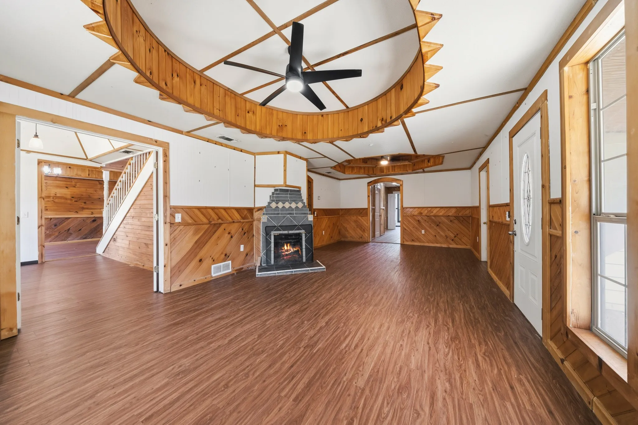 Single Family Residence For Rent in Hill County , 700 Harrel Avenue, Bynum, Texas 76631, 5 Bedroom, 3 Bathroom, 2 Garage spaces, 4,216 Sqft, built in 2008, mls#21313219, Real Estate Agent in Bynum, Homes For Rent in Hill county, Homes For Rent in Bynum, Realtor in Bynum Texas, Real Estate Brokerage Independent Realty Texas, Luminita Cordes Realtor