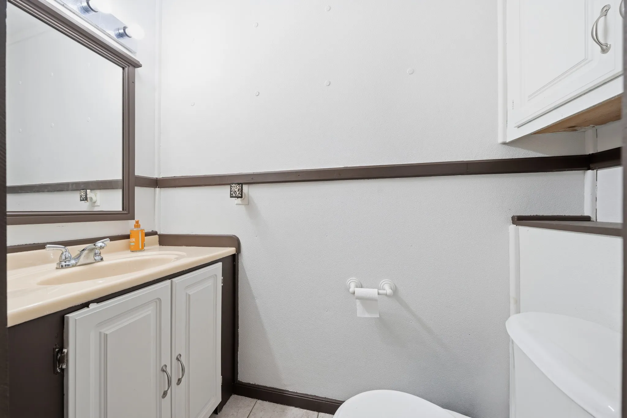 Single Family Residence For Rent in Hill County , 700 Harrel Avenue, Bynum, Texas 76631, 5 Bedroom, 3 Bathroom, 2 Garage spaces, 4,216 Sqft, built in 2008, mls#21313219, Real Estate Agent in Bynum, Homes For Rent in Hill county, Homes For Rent in Bynum, Realtor in Bynum Texas, Real Estate Brokerage Independent Realty Texas, Luminita Cordes Realtor