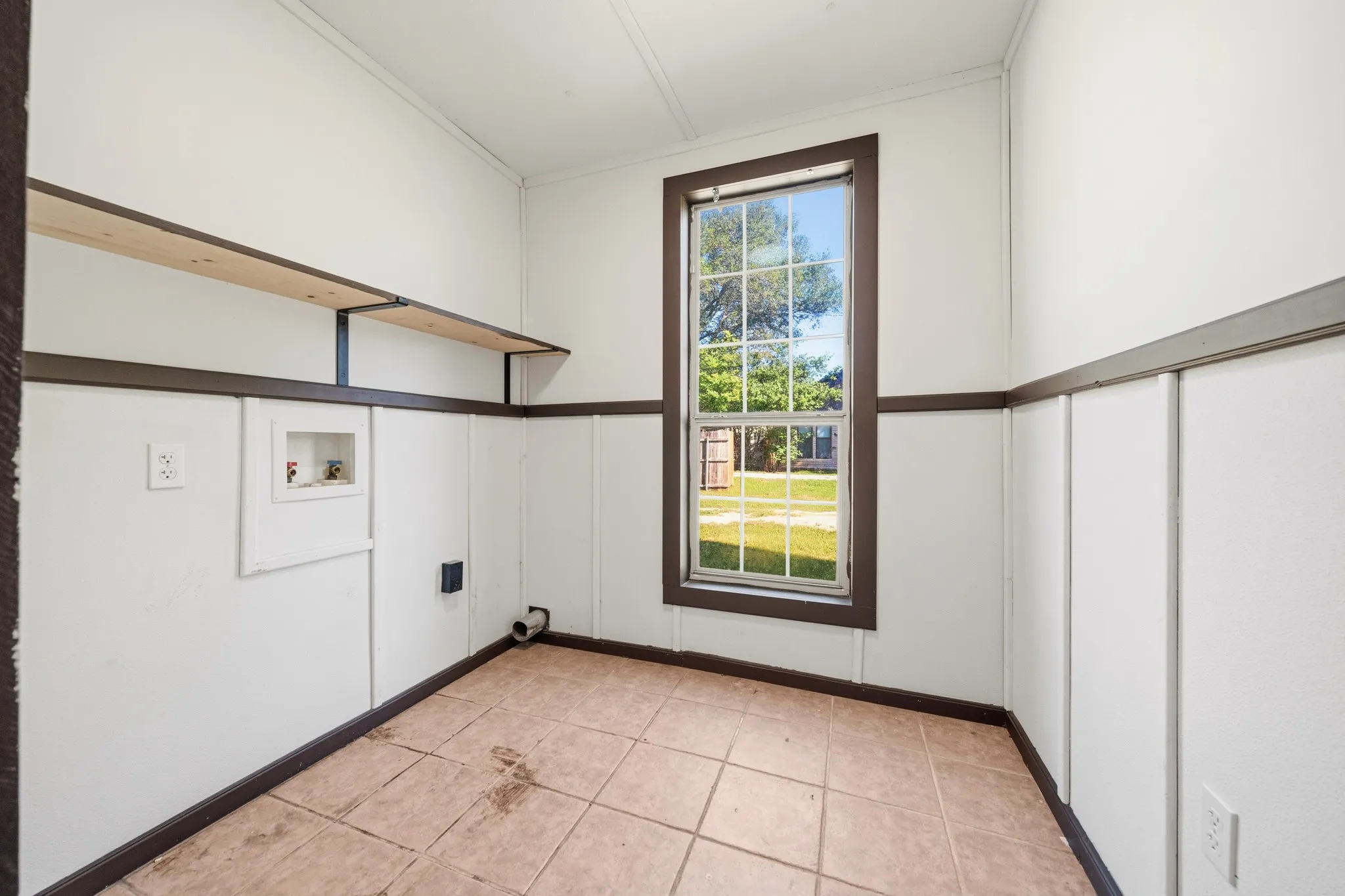 Single Family Residence For Rent in Hill County , 700 Harrel Avenue, Bynum, Texas 76631, 5 Bedroom, 3 Bathroom, 2 Garage spaces, 4,216 Sqft, built in 2008, mls#21313219, Real Estate Agent in Bynum, Homes For Rent in Hill county, Homes For Rent in Bynum, Realtor in Bynum Texas, Real Estate Brokerage Independent Realty Texas, Luminita Cordes Realtor