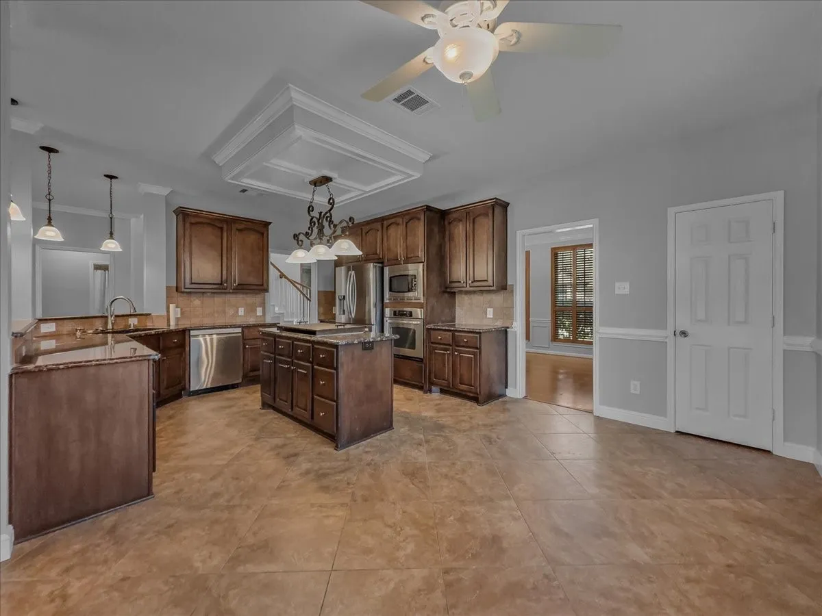 Single Family Residence For Sale in Tarrant County , 1418 Wheeler Drive, Mansfield, Texas 76063, 4 Bedroom, 3 Bathroom, 3 Garage spaces, 3,441 Sqft, built in 1995, mls#21311795, Real Estate Agent in Mansfield, Homes For Sale in Tarrant county, Homes For Sale in Mansfield, Realtor in Mansfield Texas, Real Estate Brokerage Independent Realty Texas, Luminita Cordes Realtor