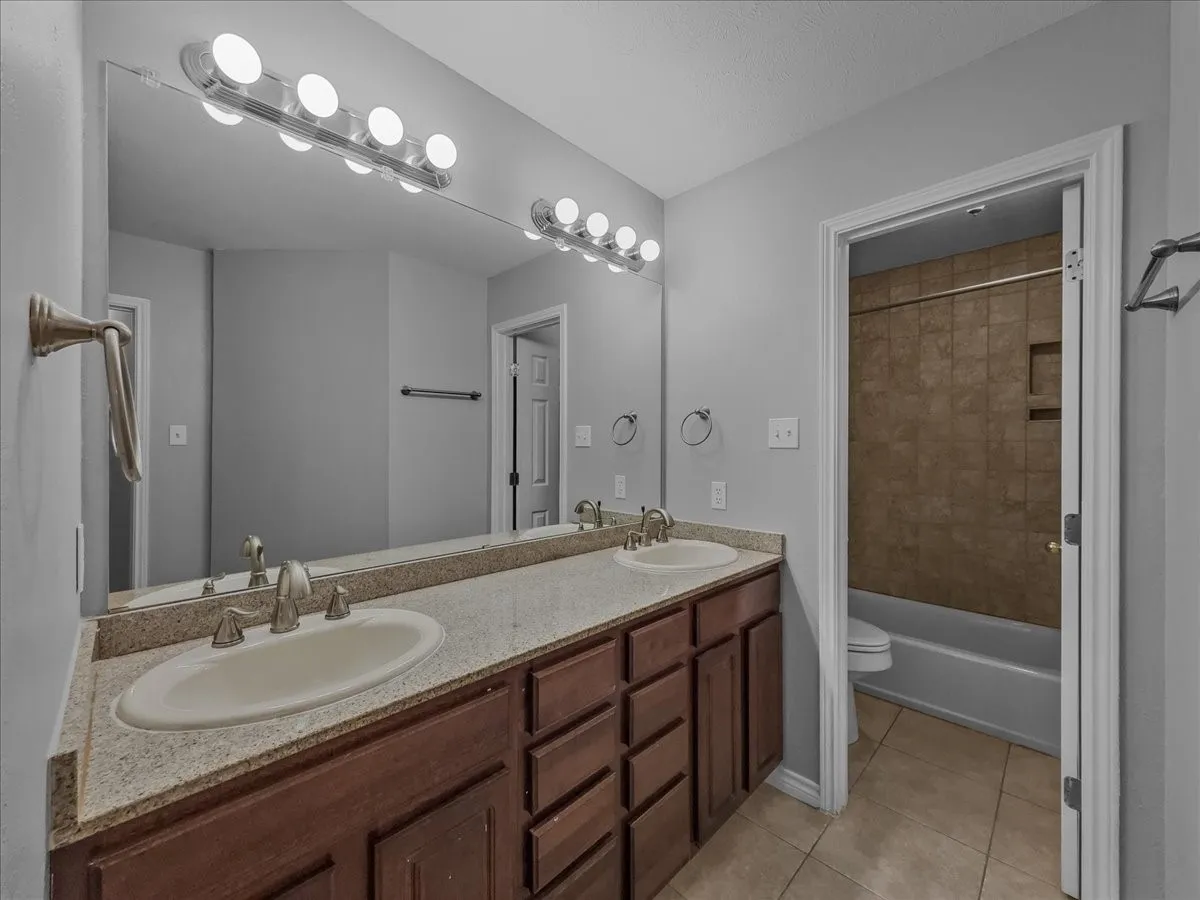 Single Family Residence For Sale in Tarrant County , 1418 Wheeler Drive, Mansfield, Texas 76063, 4 Bedroom, 3 Bathroom, 3 Garage spaces, 3,441 Sqft, built in 1995, mls#21311795, Real Estate Agent in Mansfield, Homes For Sale in Tarrant county, Homes For Sale in Mansfield, Realtor in Mansfield Texas, Real Estate Brokerage Independent Realty Texas, Luminita Cordes Realtor