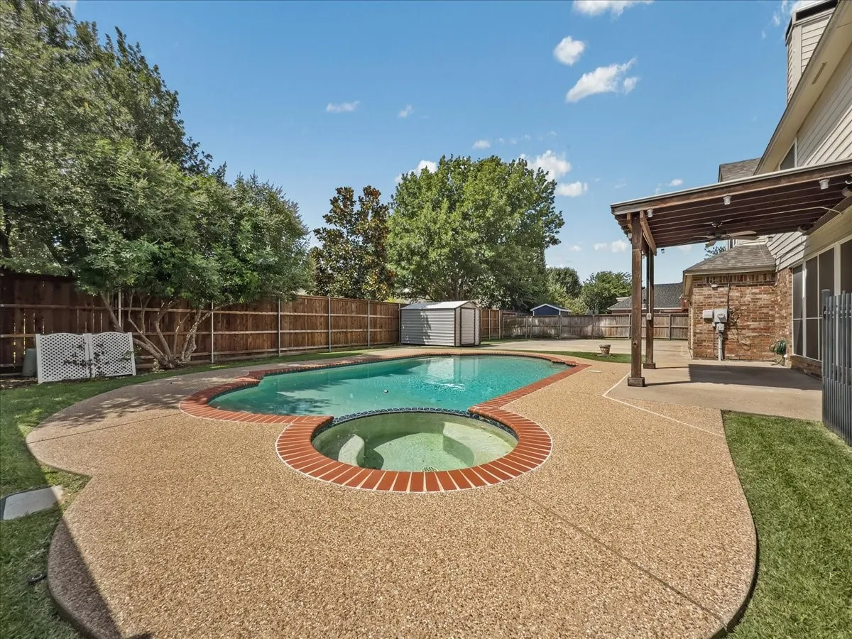 Single Family Residence For Sale in Tarrant County , 1418 Wheeler Drive, Mansfield, Texas 76063, 4 Bedroom, 3 Bathroom, 3 Garage spaces, 3,441 Sqft, built in 1995, mls#21311795, Real Estate Agent in Mansfield, Homes For Sale in Tarrant county, Homes For Sale in Mansfield, Realtor in Mansfield Texas, Real Estate Brokerage Independent Realty Texas, Luminita Cordes Realtor