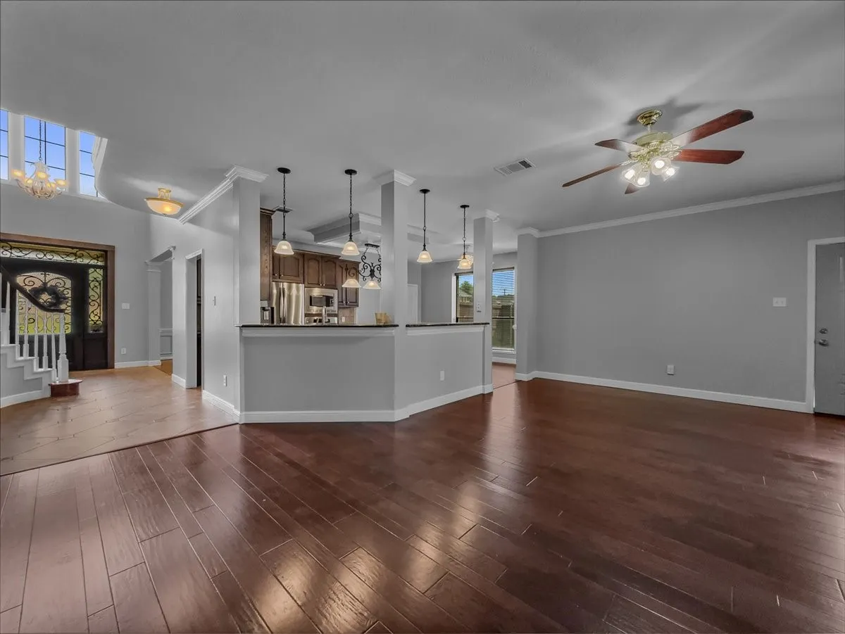 Single Family Residence For Sale in Tarrant County , 1418 Wheeler Drive, Mansfield, Texas 76063, 4 Bedroom, 3 Bathroom, 3 Garage spaces, 3,441 Sqft, built in 1995, mls#21311795, Real Estate Agent in Mansfield, Homes For Sale in Tarrant county, Homes For Sale in Mansfield, Realtor in Mansfield Texas, Real Estate Brokerage Independent Realty Texas, Luminita Cordes Realtor