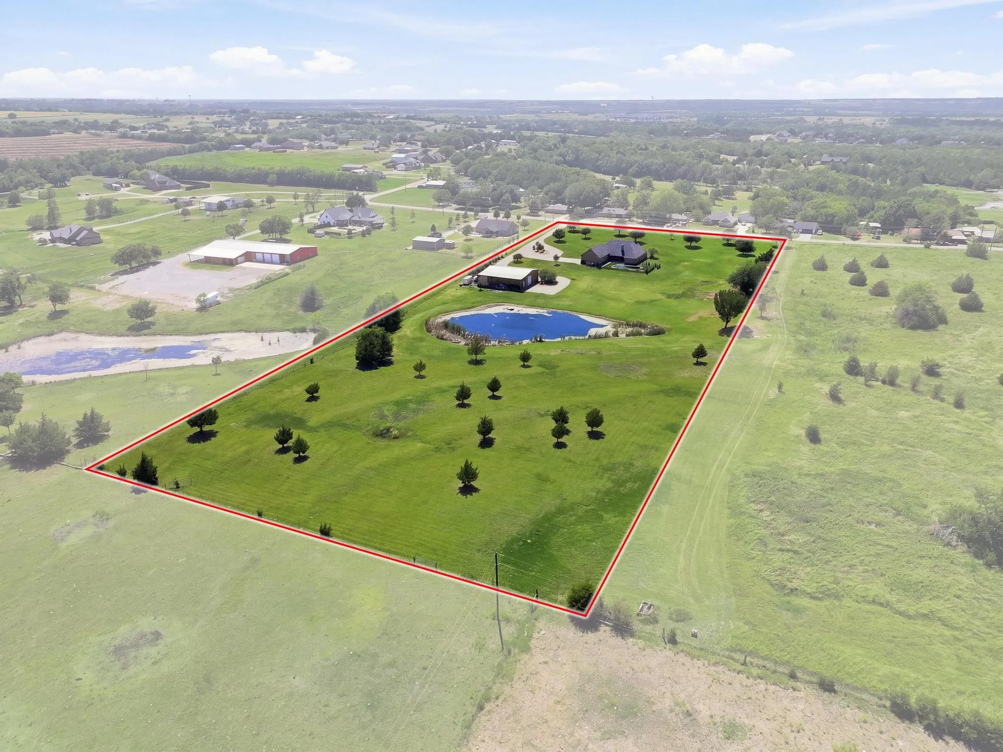 Single Family Residence For Sale in Grayson County , 320 Tate Circle, Sherman, Texas 75090, 4 Bedroom, 4 Bathroom, 2 Garage spaces, 3,348 Sqft, built in 2013, mls#21310366, Real Estate Agent in Sherman, Homes For Sale in Grayson county, Homes For Sale in Sherman, Realtor in Sherman Texas, Real Estate Brokerage Independent Realty Texas, Luminita Cordes Realtor