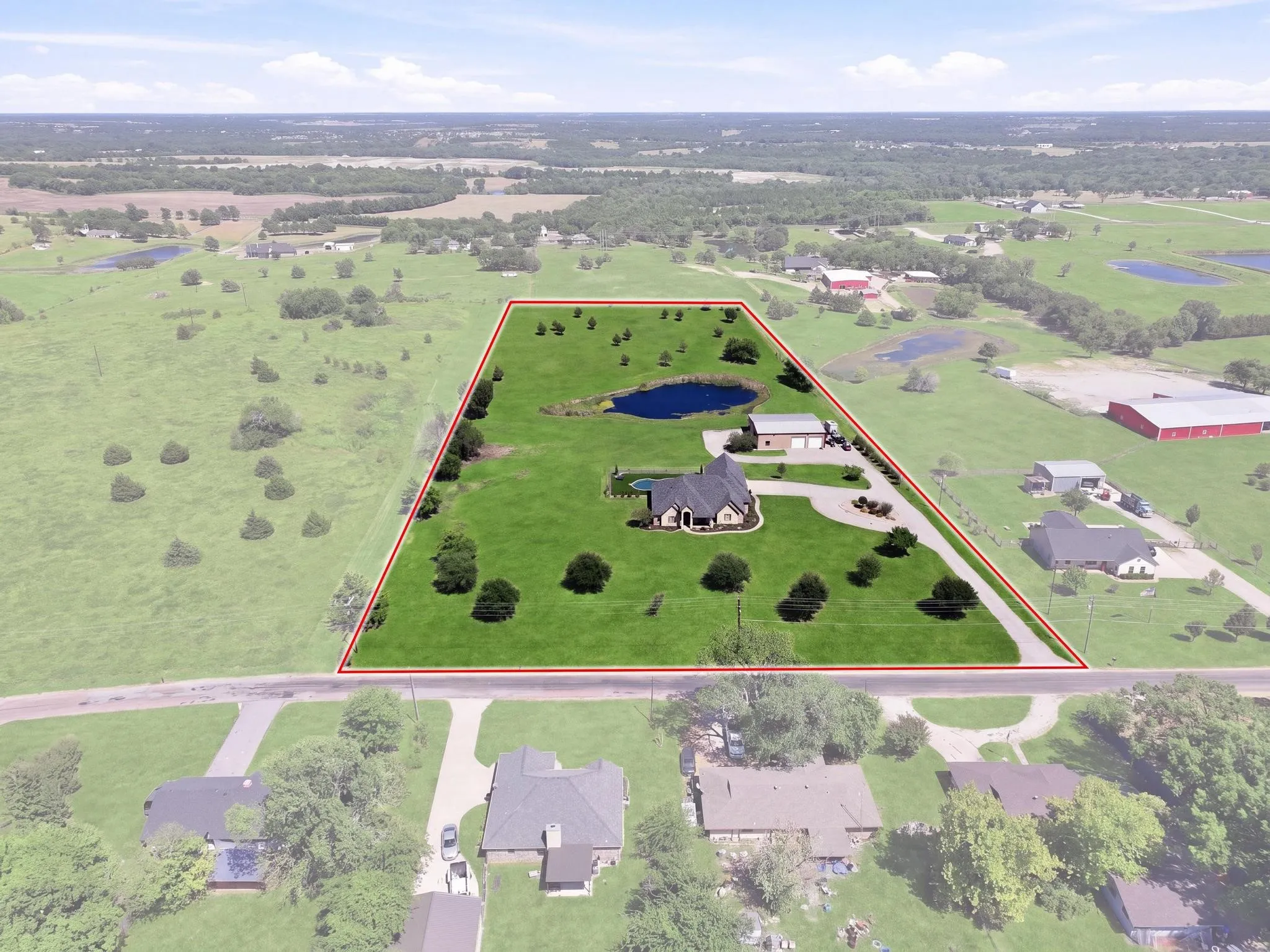 Single Family Residence For Sale in Grayson County , 320 Tate Circle, Sherman, Texas 75090, 4 Bedroom, 4 Bathroom, 2 Garage spaces, 3,348 Sqft, built in 2013, mls#21310366, Real Estate Agent in Sherman, Homes For Sale in Grayson county, Homes For Sale in Sherman, Realtor in Sherman Texas, Real Estate Brokerage Independent Realty Texas, Luminita Cordes Realtor