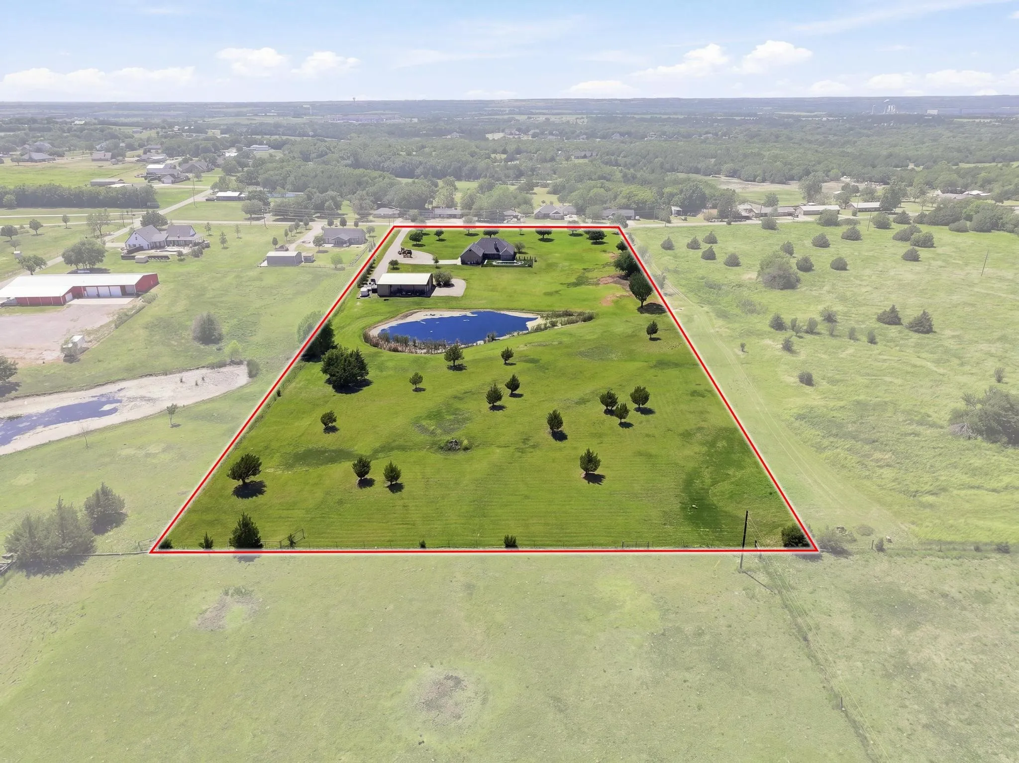 Single Family Residence For Sale in Grayson County , 320 Tate Circle, Sherman, Texas 75090, 4 Bedroom, 4 Bathroom, 2 Garage spaces, 3,348 Sqft, built in 2013, mls#21310366, Real Estate Agent in Sherman, Homes For Sale in Grayson county, Homes For Sale in Sherman, Realtor in Sherman Texas, Real Estate Brokerage Independent Realty Texas, Luminita Cordes Realtor
