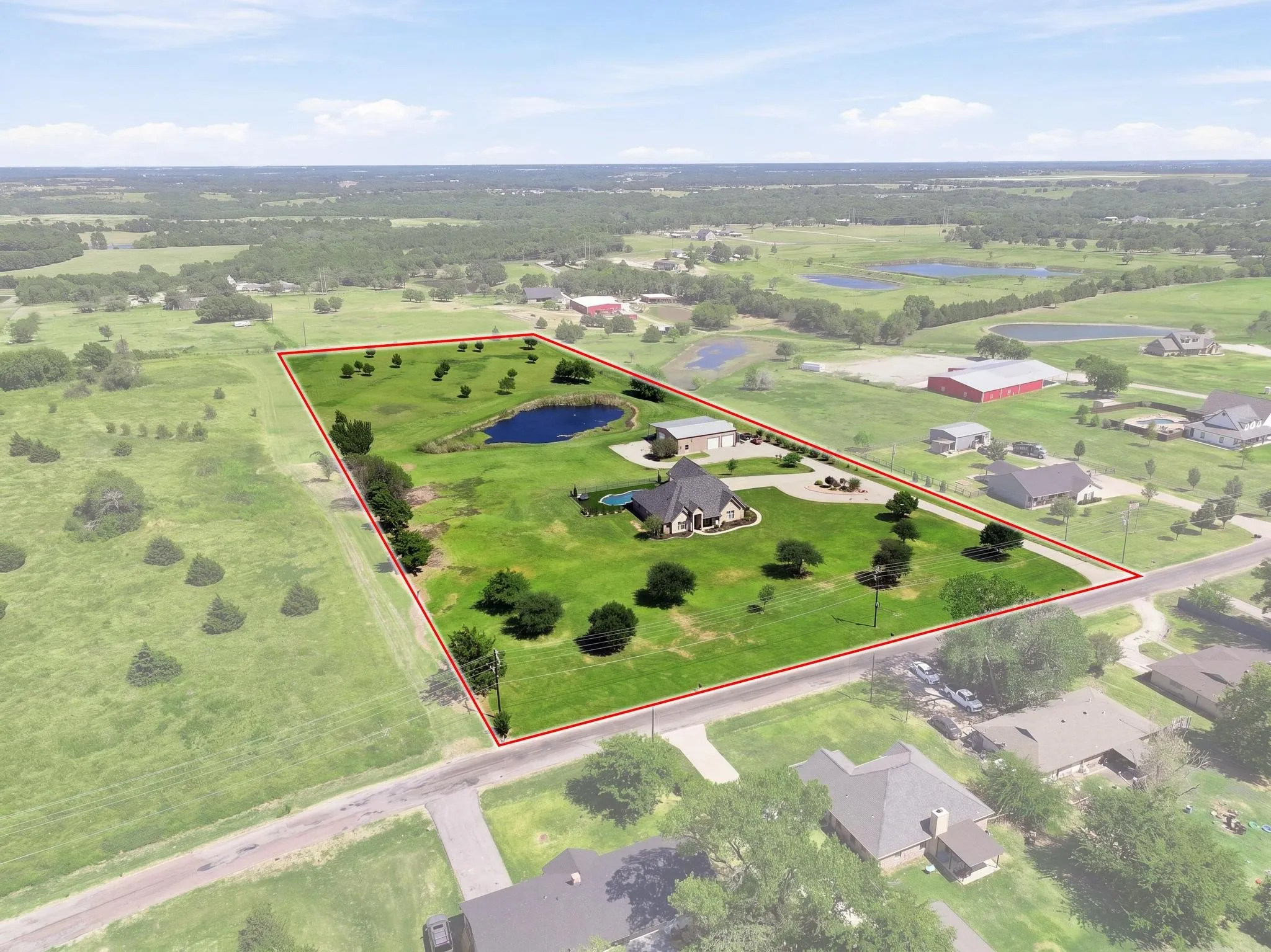 Single Family Residence For Sale in Grayson County , 320 Tate Circle, Sherman, Texas 75090, 4 Bedroom, 4 Bathroom, 2 Garage spaces, 3,348 Sqft, built in 2013, mls#21310366, Real Estate Agent in Sherman, Homes For Sale in Grayson county, Homes For Sale in Sherman, Realtor in Sherman Texas, Real Estate Brokerage Independent Realty Texas, Luminita Cordes Realtor