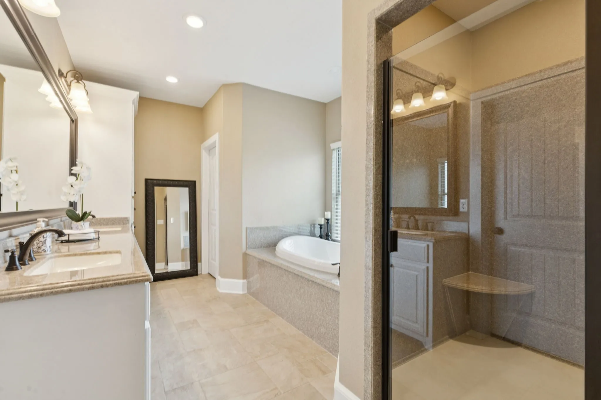 Single Family Residence For Sale in Grayson County , 320 Tate Circle, Sherman, Texas 75090, 4 Bedroom, 4 Bathroom, 2 Garage spaces, 3,348 Sqft, built in 2013, mls#21310366, Real Estate Agent in Sherman, Homes For Sale in Grayson county, Homes For Sale in Sherman, Realtor in Sherman Texas, Real Estate Brokerage Independent Realty Texas, Luminita Cordes Realtor