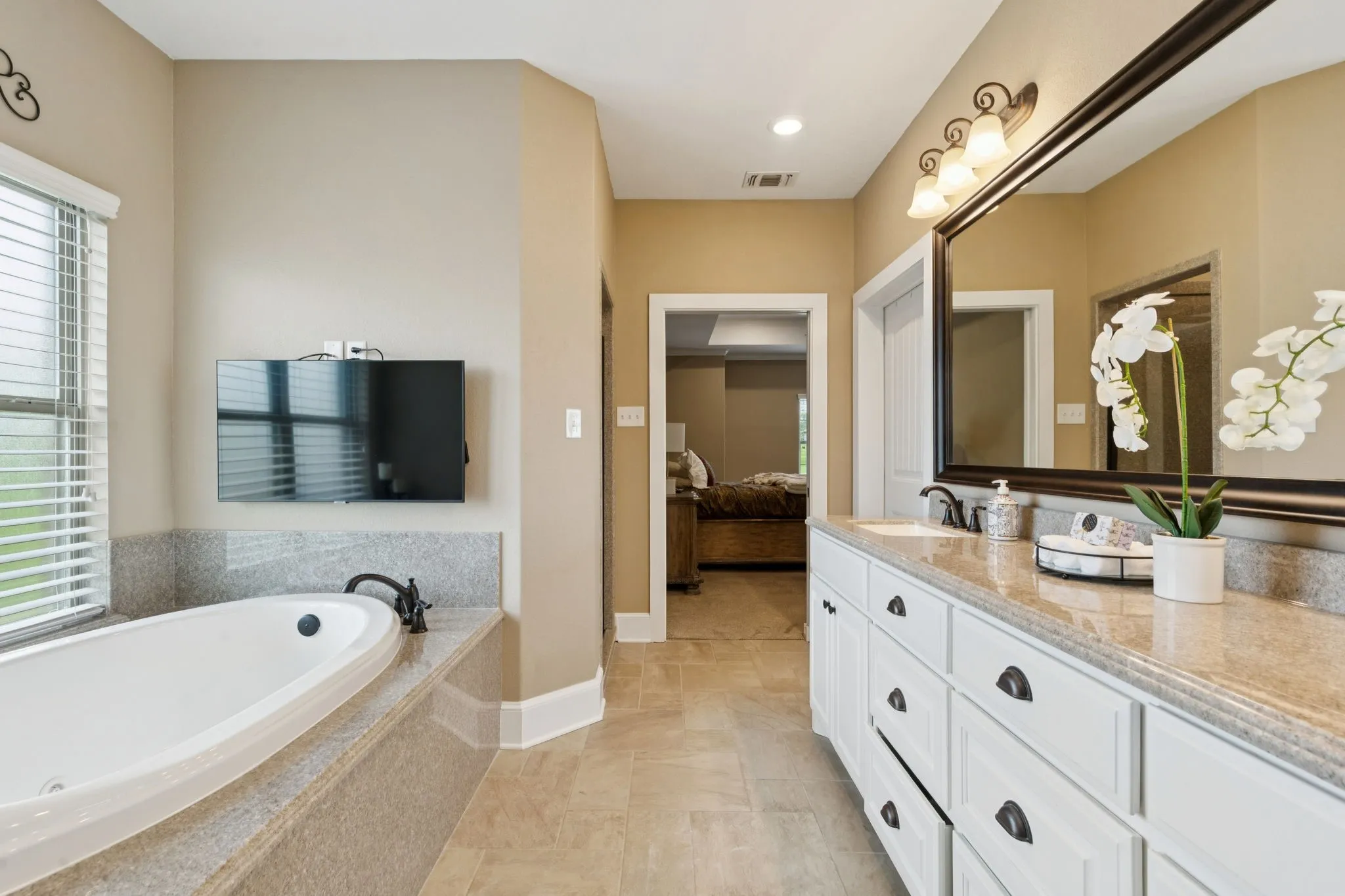 Single Family Residence For Sale in Grayson County , 320 Tate Circle, Sherman, Texas 75090, 4 Bedroom, 4 Bathroom, 2 Garage spaces, 3,348 Sqft, built in 2013, mls#21310366, Real Estate Agent in Sherman, Homes For Sale in Grayson county, Homes For Sale in Sherman, Realtor in Sherman Texas, Real Estate Brokerage Independent Realty Texas, Luminita Cordes Realtor