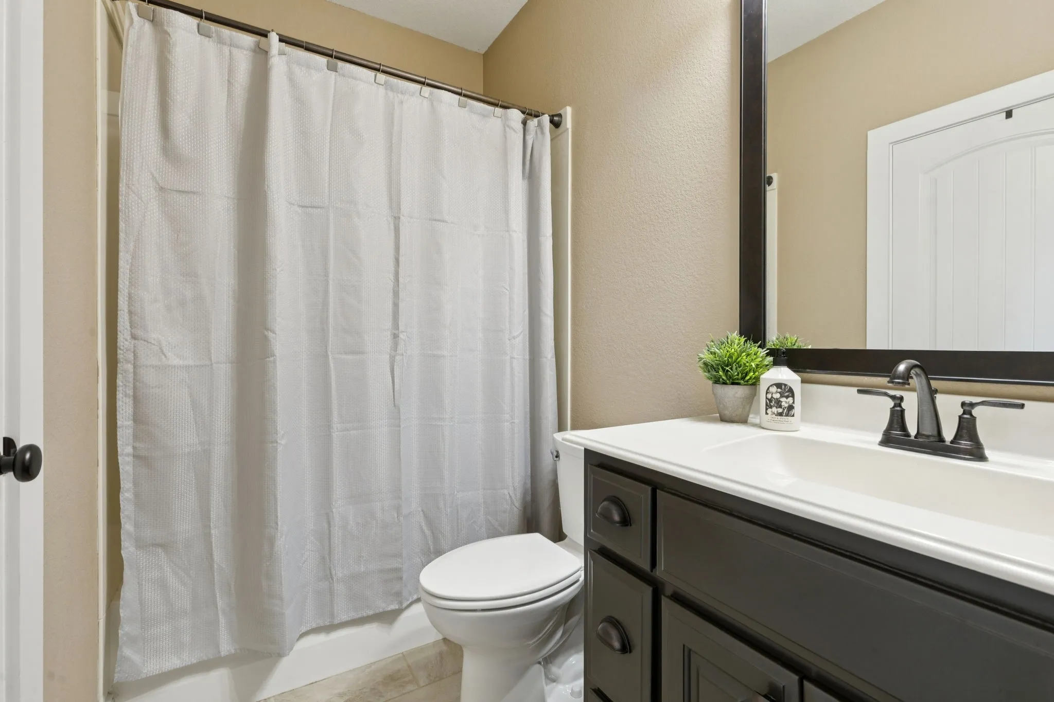Single Family Residence For Sale in Grayson County , 320 Tate Circle, Sherman, Texas 75090, 4 Bedroom, 4 Bathroom, 2 Garage spaces, 3,348 Sqft, built in 2013, mls#21310366, Real Estate Agent in Sherman, Homes For Sale in Grayson county, Homes For Sale in Sherman, Realtor in Sherman Texas, Real Estate Brokerage Independent Realty Texas, Luminita Cordes Realtor
