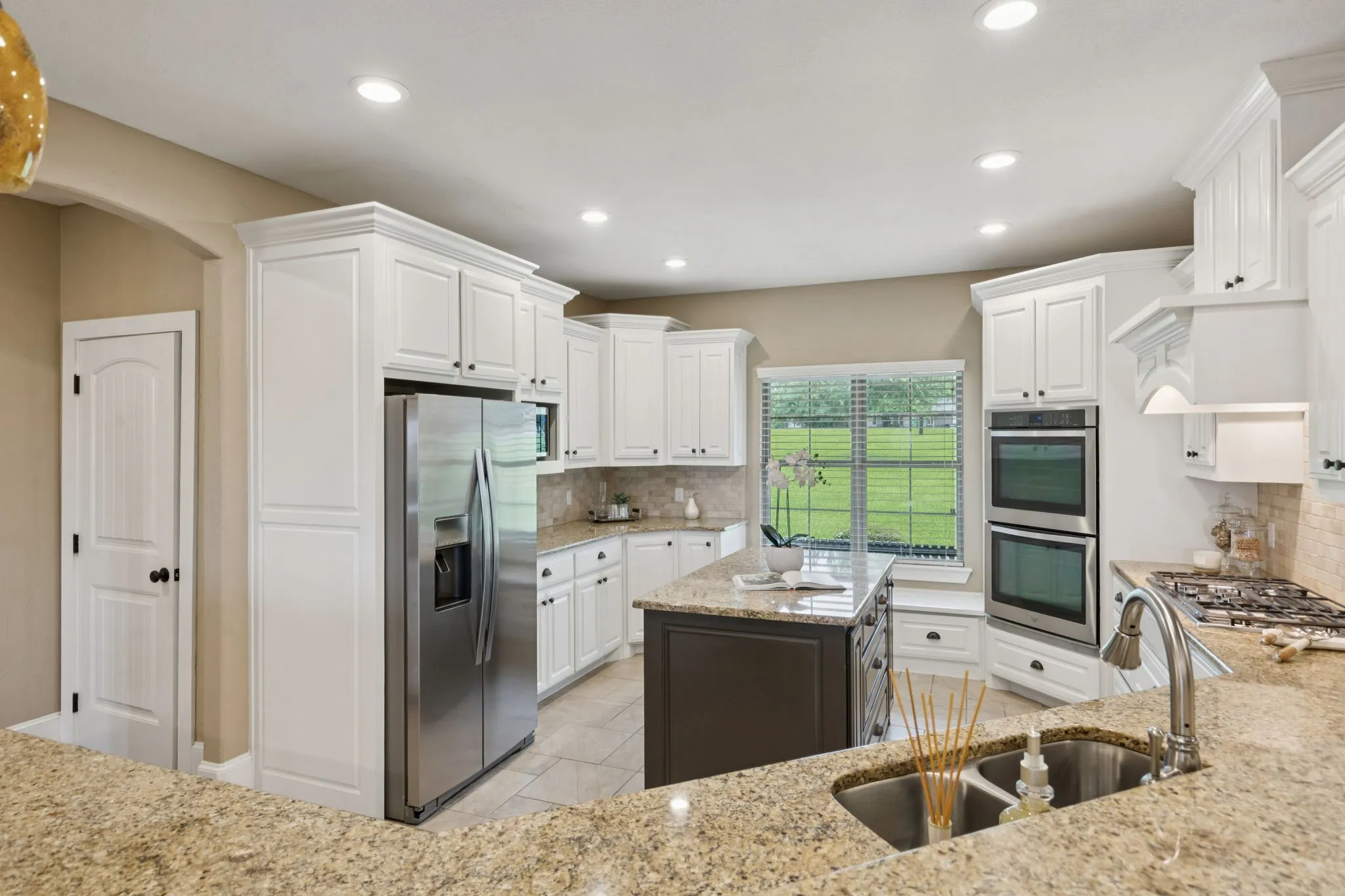 Single Family Residence For Sale in Grayson County , 320 Tate Circle, Sherman, Texas 75090, 4 Bedroom, 4 Bathroom, 2 Garage spaces, 3,348 Sqft, built in 2013, mls#21310366, Real Estate Agent in Sherman, Homes For Sale in Grayson county, Homes For Sale in Sherman, Realtor in Sherman Texas, Real Estate Brokerage Independent Realty Texas, Luminita Cordes Realtor