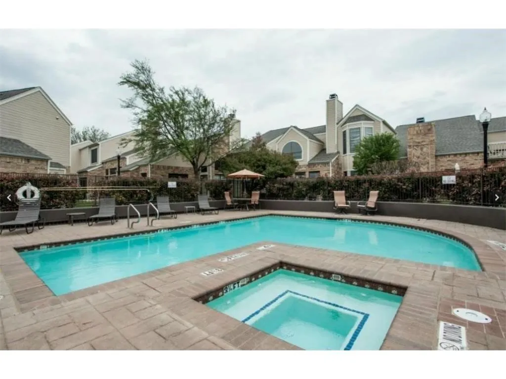 Condominium For Sale in Dallas County , 201 Cimarron Trail 3, Irving, Texas 75063, 2 Bedroom, 2 Bathroom, 1 Garage spaces, 1,185 Sqft, built in 1985, mls#21301722, Real Estate Agent in Irving, Homes For Sale in Dallas county, Homes For Sale in Irving, Realtor in Irving Texas, Real Estate Brokerage Independent Realty Texas, Luminita Cordes Realtor