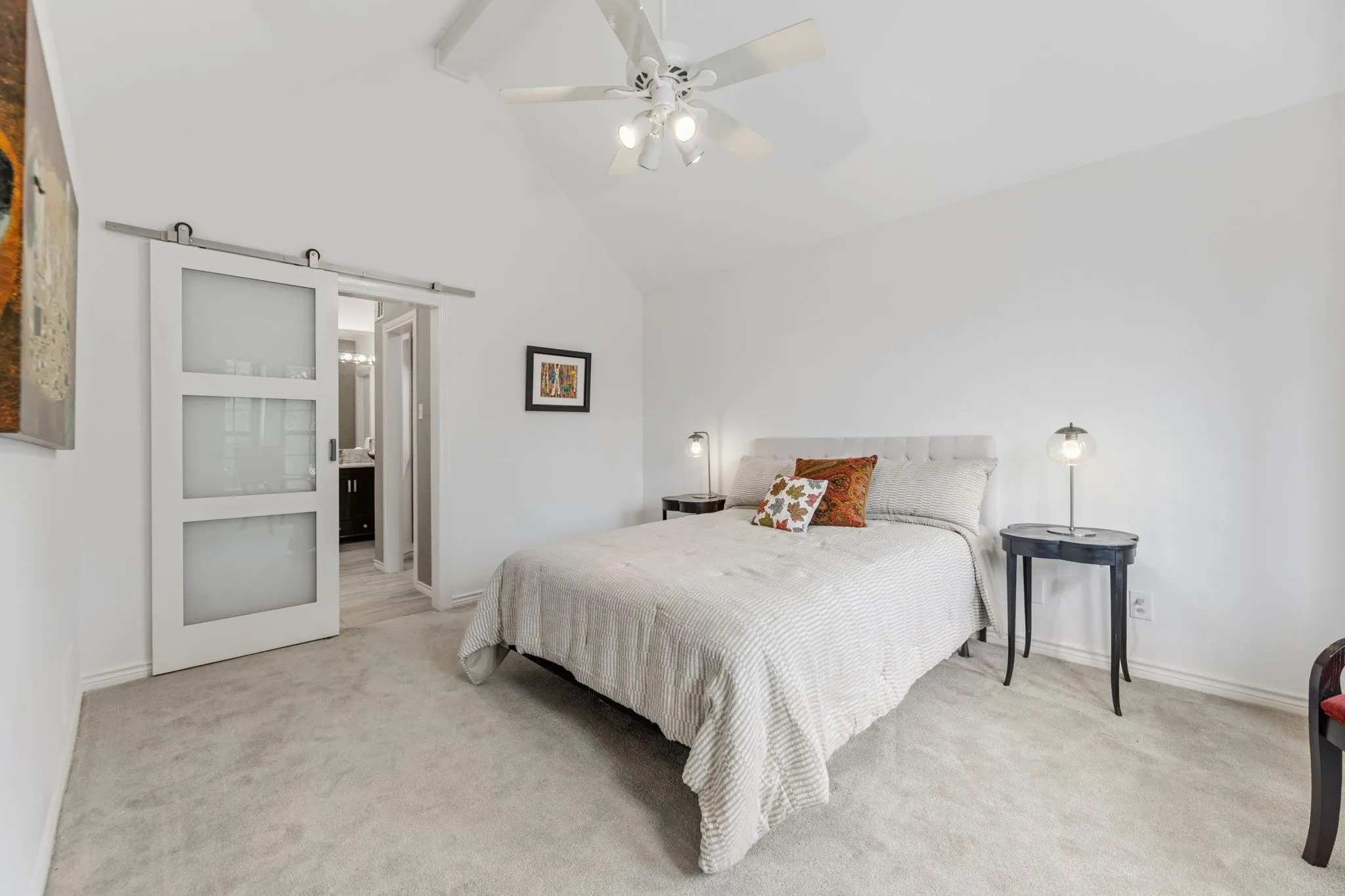 Condominium For Sale in Dallas County , 201 Cimarron Trail 3, Irving, Texas 75063, 2 Bedroom, 2 Bathroom, 1 Garage spaces, 1,185 Sqft, built in 1985, mls#21301722, Real Estate Agent in Irving, Homes For Sale in Dallas county, Homes For Sale in Irving, Realtor in Irving Texas, Real Estate Brokerage Independent Realty Texas, Luminita Cordes Realtor