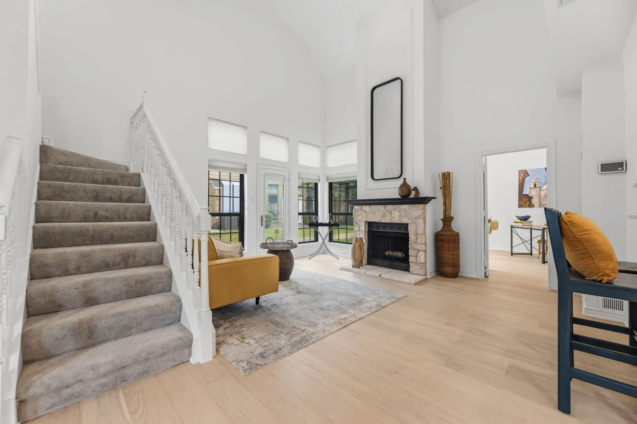 Condominium For Sale in Dallas County , 201 Cimarron Trail 3, Irving, Texas 75063, 2 Bedroom, 2 Bathroom, 1 Garage spaces, 1,185 Sqft, built in 1985, mls#21301722, Real Estate Agent in Irving, Homes For Sale in Dallas county, Homes For Sale in Irving, Realtor in Irving Texas, Real Estate Brokerage Independent Realty Texas, Luminita Cordes Realtor