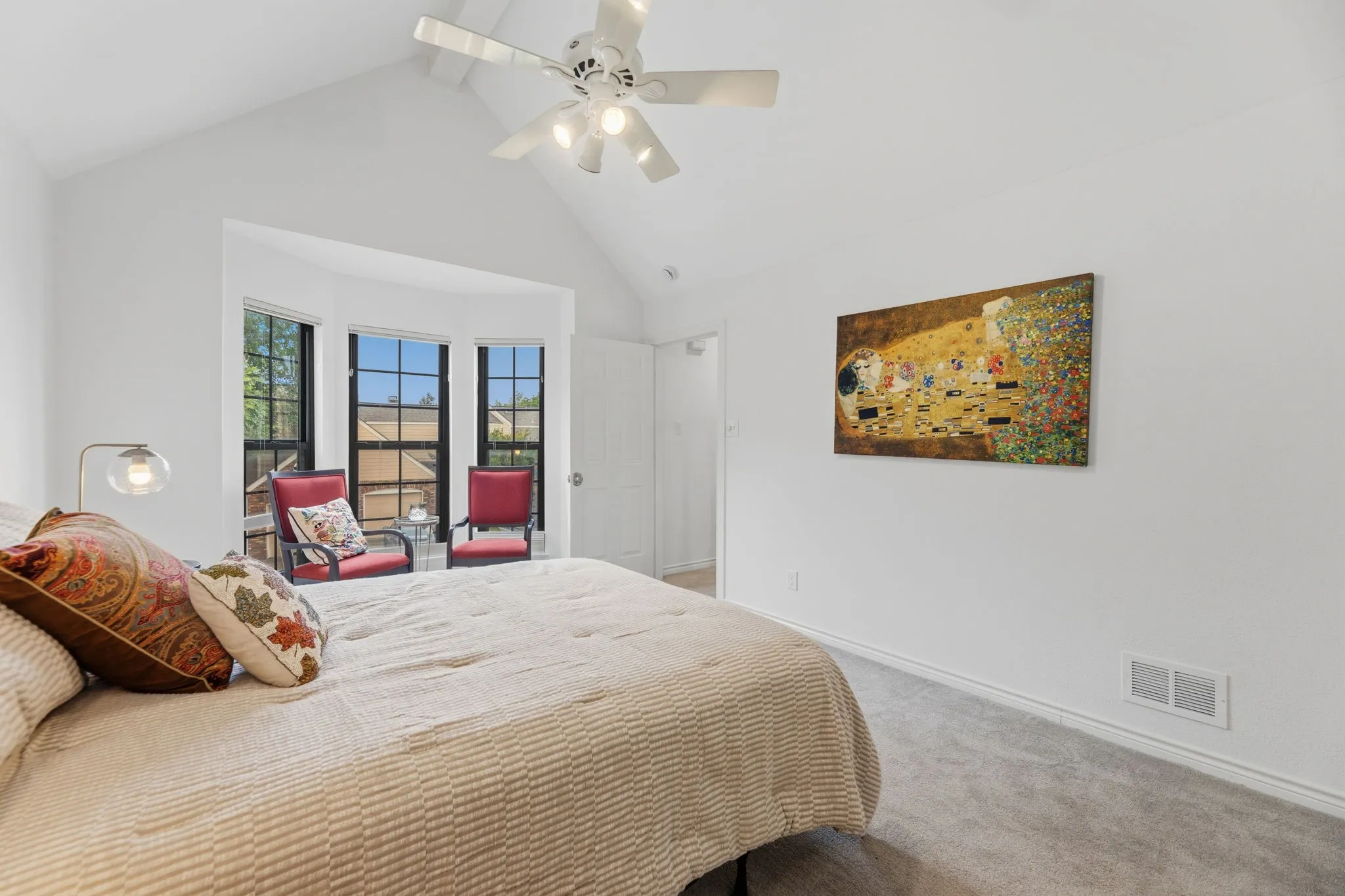Condominium For Sale in Dallas County , 201 Cimarron Trail 3, Irving, Texas 75063, 2 Bedroom, 2 Bathroom, 1 Garage spaces, 1,185 Sqft, built in 1985, mls#21301722, Real Estate Agent in Irving, Homes For Sale in Dallas county, Homes For Sale in Irving, Realtor in Irving Texas, Real Estate Brokerage Independent Realty Texas, Luminita Cordes Realtor