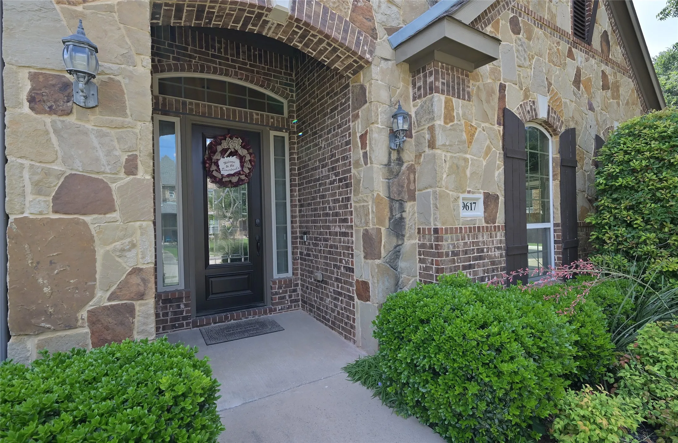 Single Family Residence For Sale in Tarrant County , 9617 Bowman Drive, Fort Worth, Texas 76244, 4 Bedroom, 3 Bathroom, 3 Garage spaces, 3,184 Sqft, built in 2012, mls#21312335, Real Estate Agent in Fort Worth, Homes For Sale in Tarrant county, Homes For Sale in Fort Worth, Realtor in Fort Worth Texas, Real Estate Brokerage Independent Realty Texas, Luminita Cordes Realtor