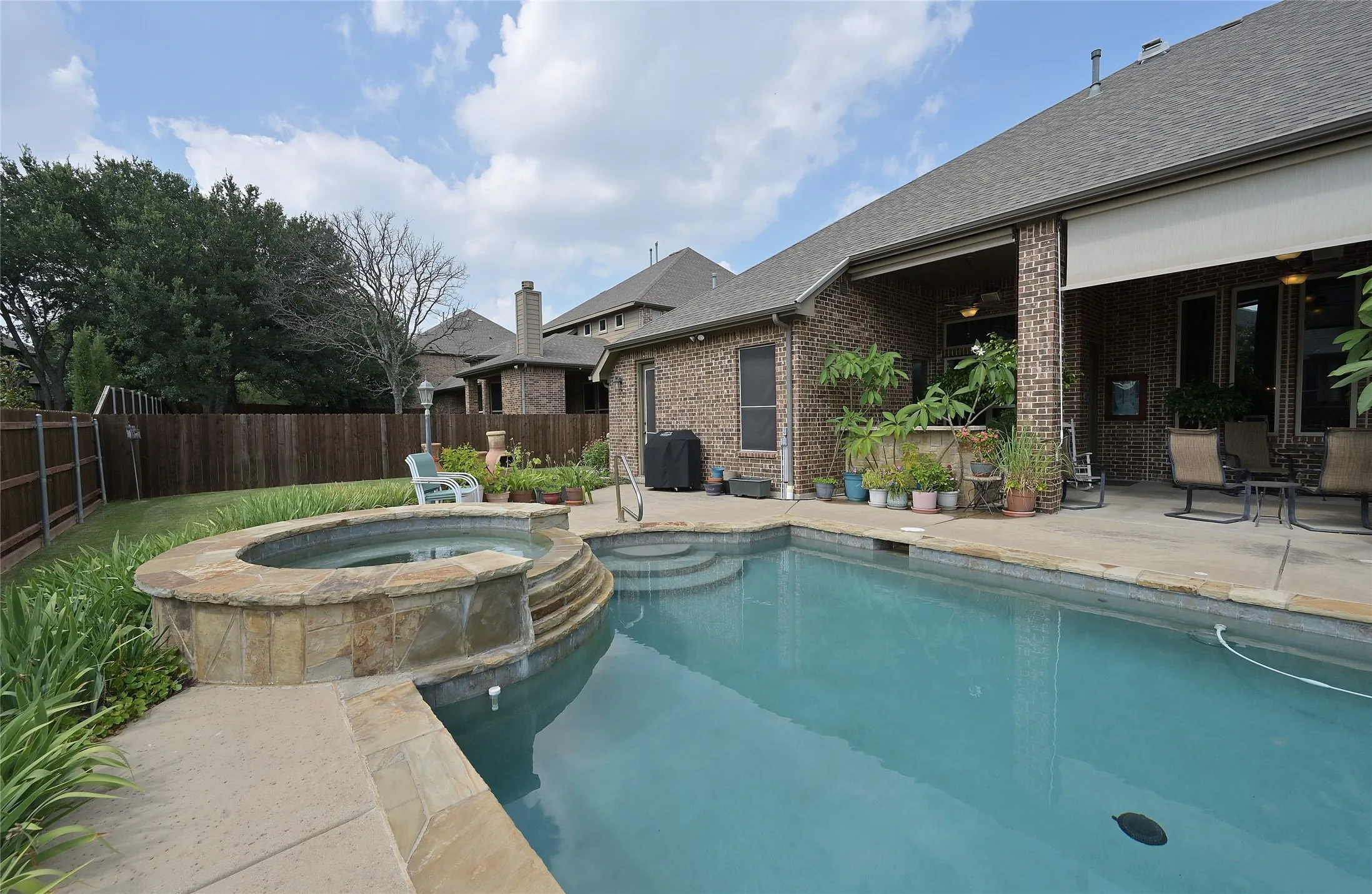 Single Family Residence For Sale in Tarrant County , 9617 Bowman Drive, Fort Worth, Texas 76244, 4 Bedroom, 3 Bathroom, 3 Garage spaces, 3,184 Sqft, built in 2012, mls#21312335, Real Estate Agent in Fort Worth, Homes For Sale in Tarrant county, Homes For Sale in Fort Worth, Realtor in Fort Worth Texas, Real Estate Brokerage Independent Realty Texas, Luminita Cordes Realtor