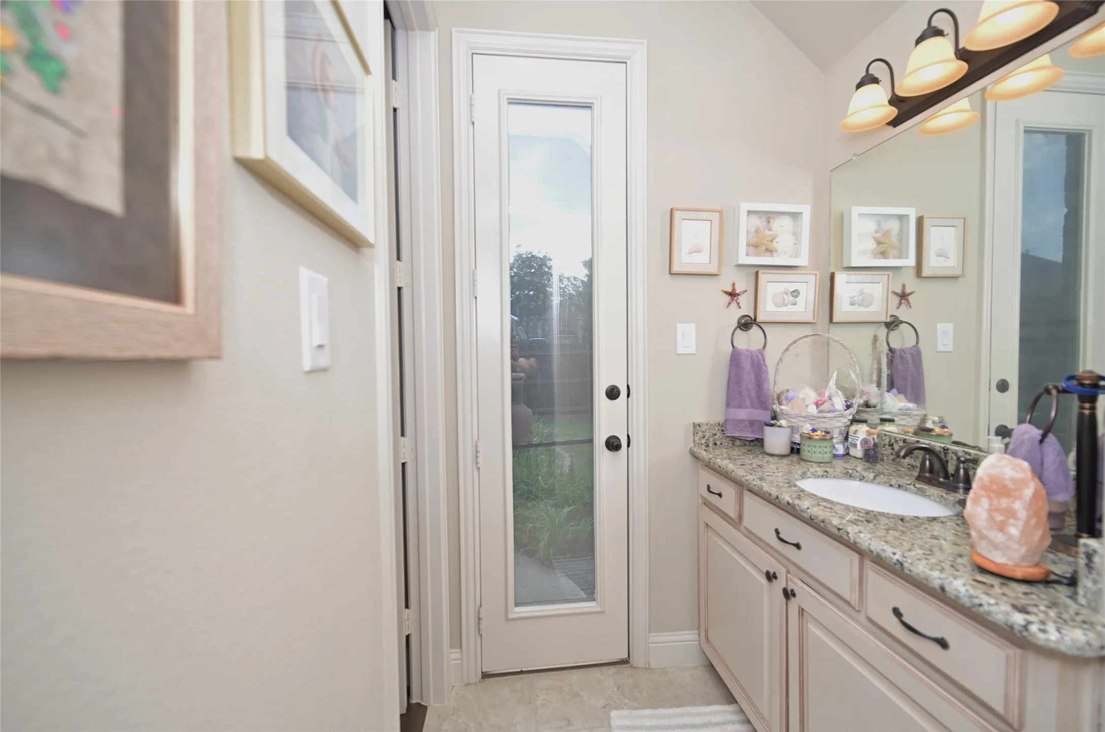 Single Family Residence For Sale in Tarrant County , 9617 Bowman Drive, Fort Worth, Texas 76244, 4 Bedroom, 3 Bathroom, 3 Garage spaces, 3,184 Sqft, built in 2012, mls#21312335, Real Estate Agent in Fort Worth, Homes For Sale in Tarrant county, Homes For Sale in Fort Worth, Realtor in Fort Worth Texas, Real Estate Brokerage Independent Realty Texas, Luminita Cordes Realtor