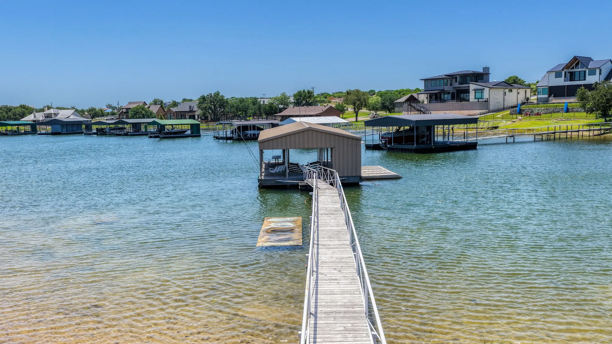 Single Family Residence For Sale in Palo Pinto County , 1011 Firewheel Trail, Graford, Texas 76449, 3 Bedroom, 2 Bathroom, 2 Garage spaces, 2,324 Sqft, built in 1996, mls#21314868, Real Estate Agent in Graford, Homes For Sale in Palo Pinto county, Homes For Sale in Graford, Realtor in Graford Texas, Real Estate Brokerage Independent Realty Texas, Luminita Cordes Realtor