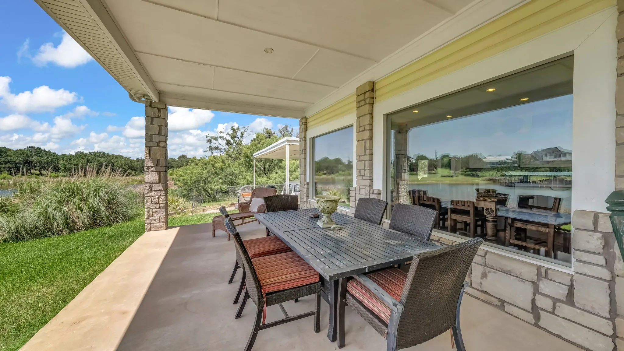 Single Family Residence For Sale in Palo Pinto County , 1011 Firewheel Trail, Graford, Texas 76449, 3 Bedroom, 2 Bathroom, 2 Garage spaces, 2,324 Sqft, built in 1996, mls#21314868, Real Estate Agent in Graford, Homes For Sale in Palo Pinto county, Homes For Sale in Graford, Realtor in Graford Texas, Real Estate Brokerage Independent Realty Texas, Luminita Cordes Realtor