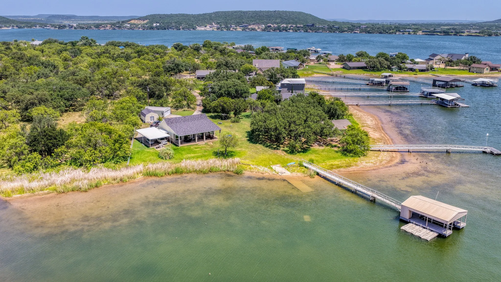 Single Family Residence For Sale in Palo Pinto County , 1011 Firewheel Trail, Graford, Texas 76449, 3 Bedroom, 2 Bathroom, 2 Garage spaces, 2,324 Sqft, built in 1996, mls#21314868, Real Estate Agent in Graford, Homes For Sale in Palo Pinto county, Homes For Sale in Graford, Realtor in Graford Texas, Real Estate Brokerage Independent Realty Texas, Luminita Cordes Realtor